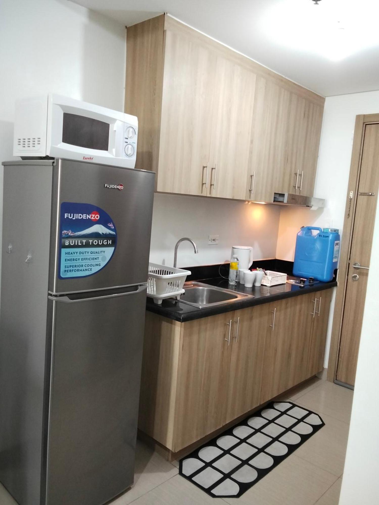 Hotel Vsv Luxury Family Staycation Moa Shore2 Tower2 Unit1122 Manila