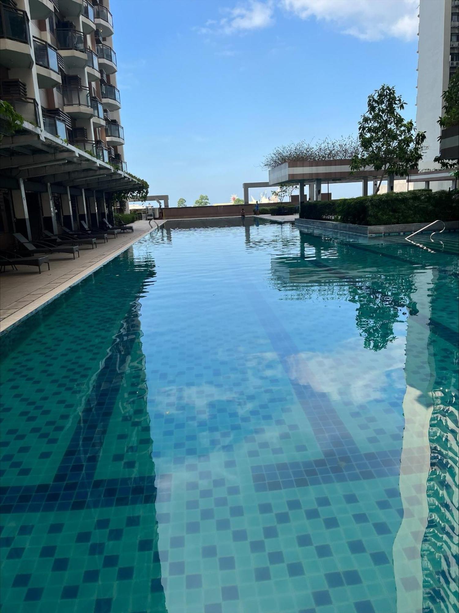 Aparthotel Bayfront 1br With Fast Wifi, Netflix & Free Pool, Near Picc, Cpp, Moa, Okada & Airport Manila