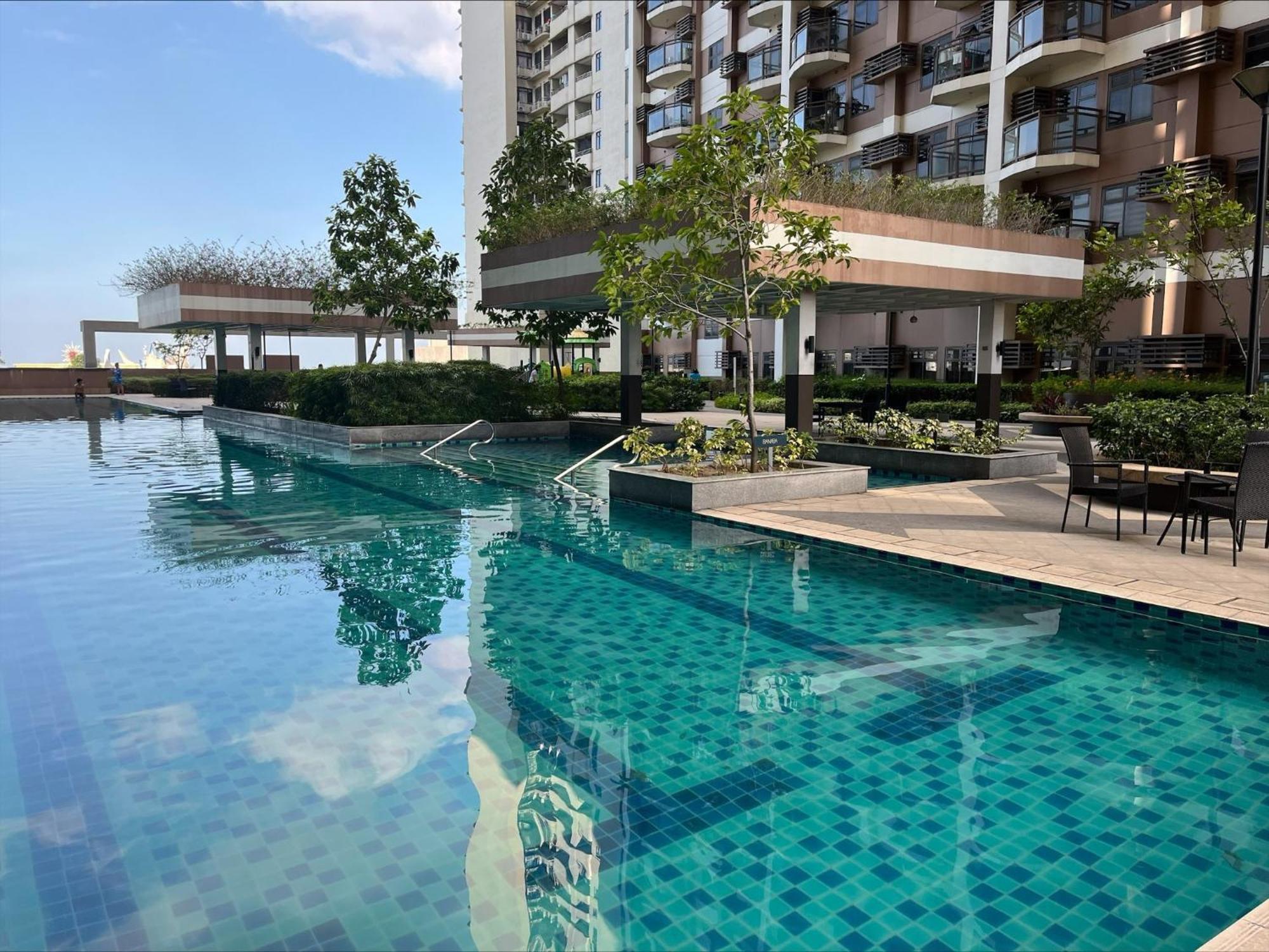 Bayfront 1br With Fast Wifi, Netflix & Free Pool, Near Picc, Cpp, Moa, Okada & Airport