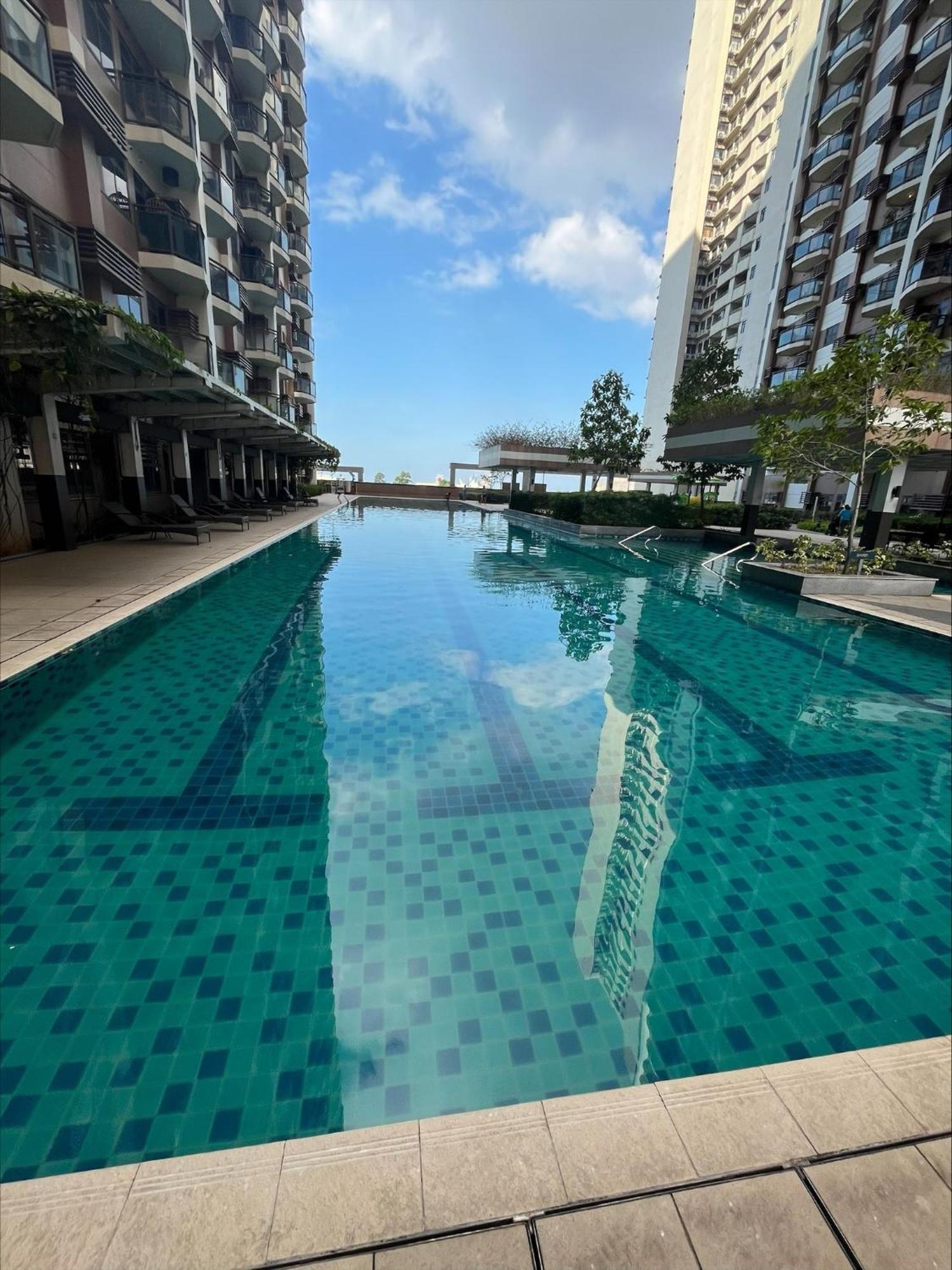 Bayfront 1br With Fast Wifi, Netflix & Free Pool, Near Picc, Cpp, Moa, Okada & Airport Aparthotel