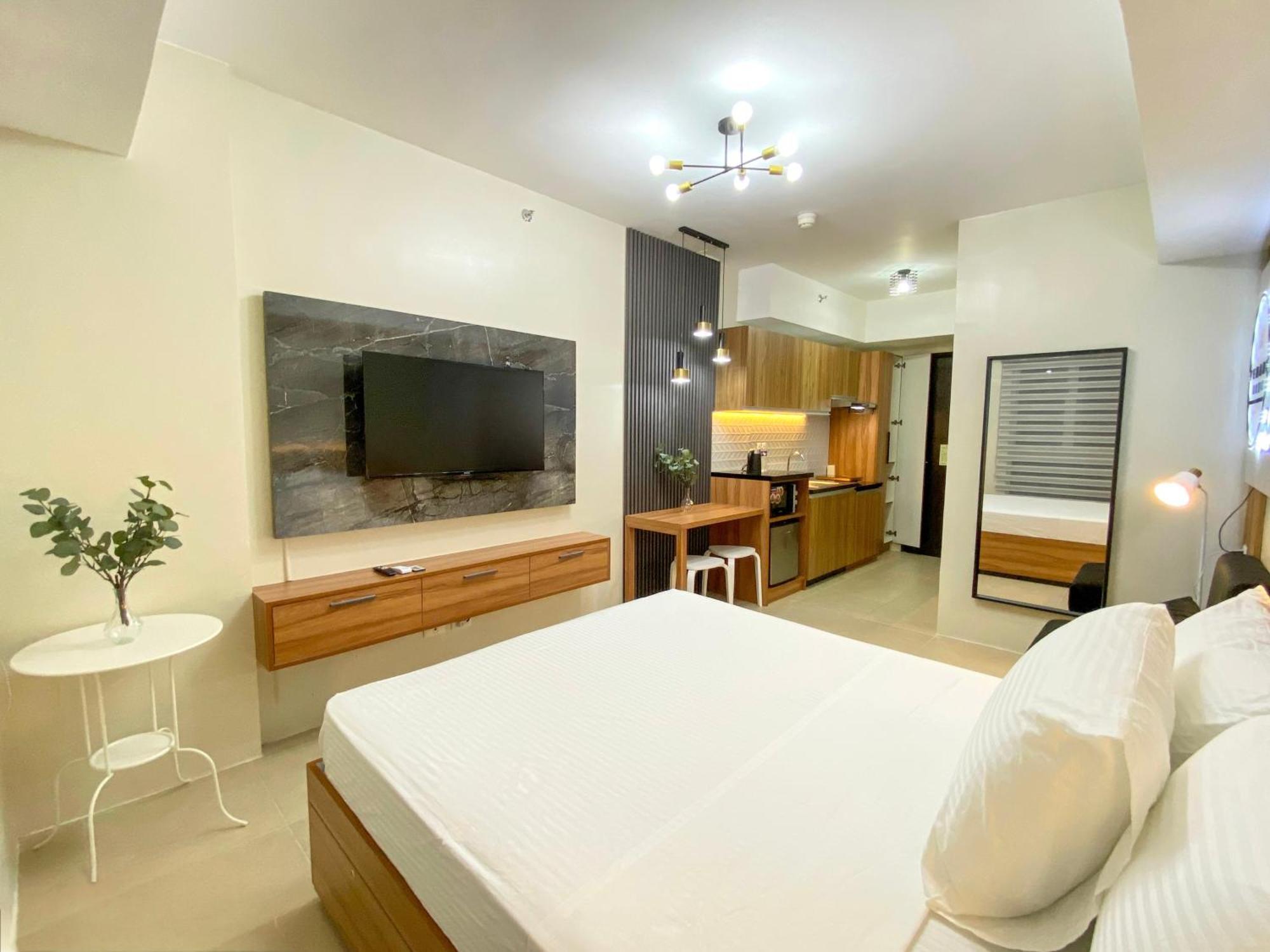 Cozy Unit Near Airport Apartment