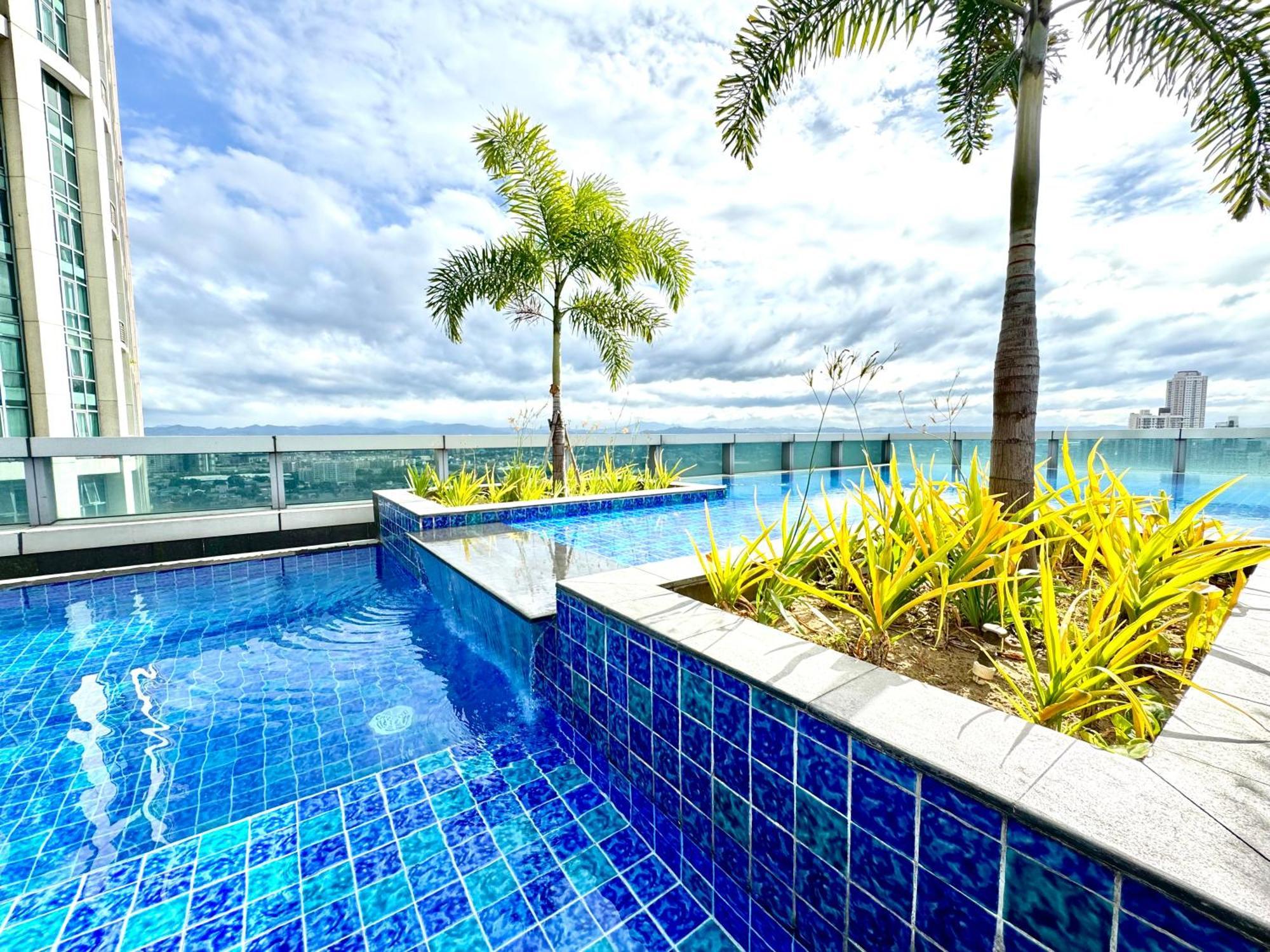 Eastwood Global Plaza Luxury 1bed With 2 Toilets And Laundry Apartment