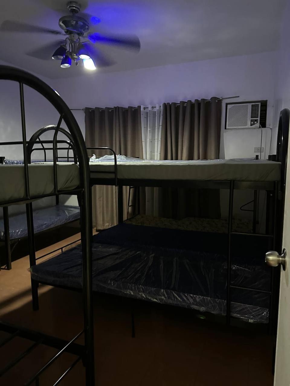 Estrella & Bunk Beds *