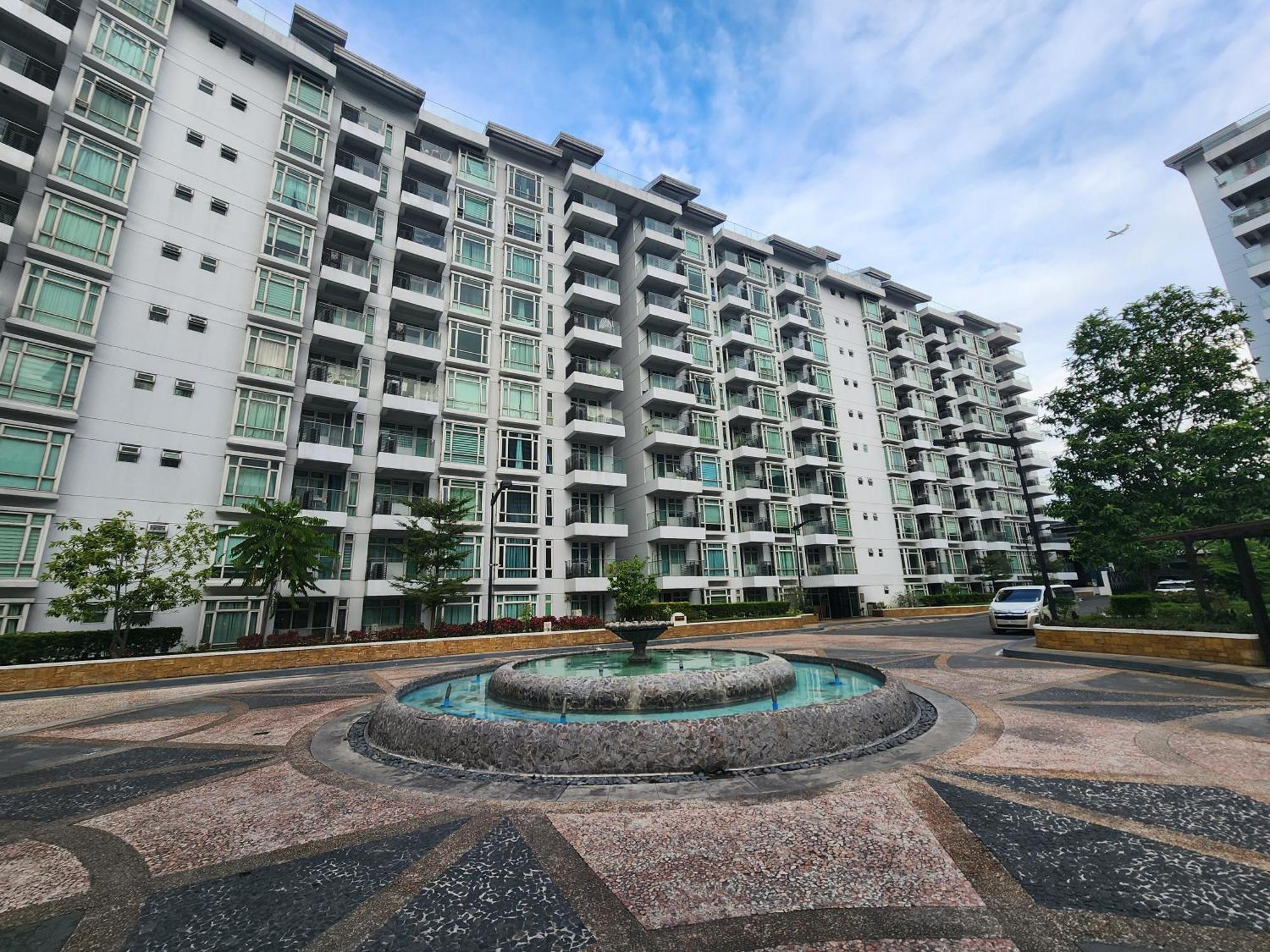 Mct Villa, Newport World