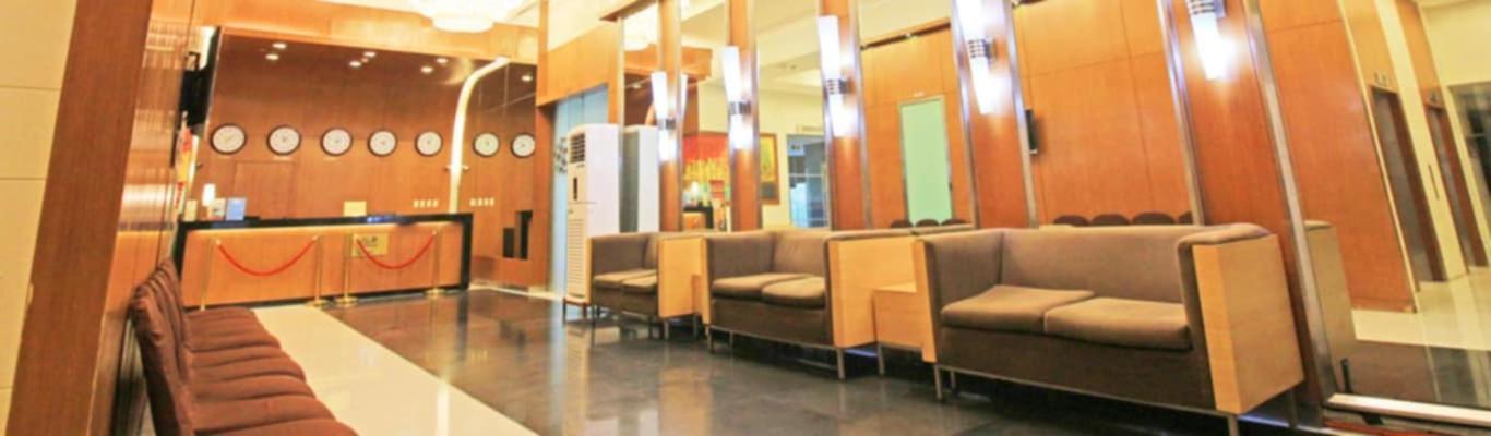 Specious & Cozy Corner * Manila