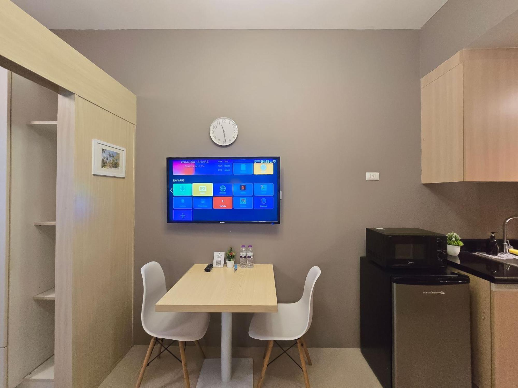 Hotel 1br Condotel W Balcony Sm Light Residences #lt13 Mandaluyong