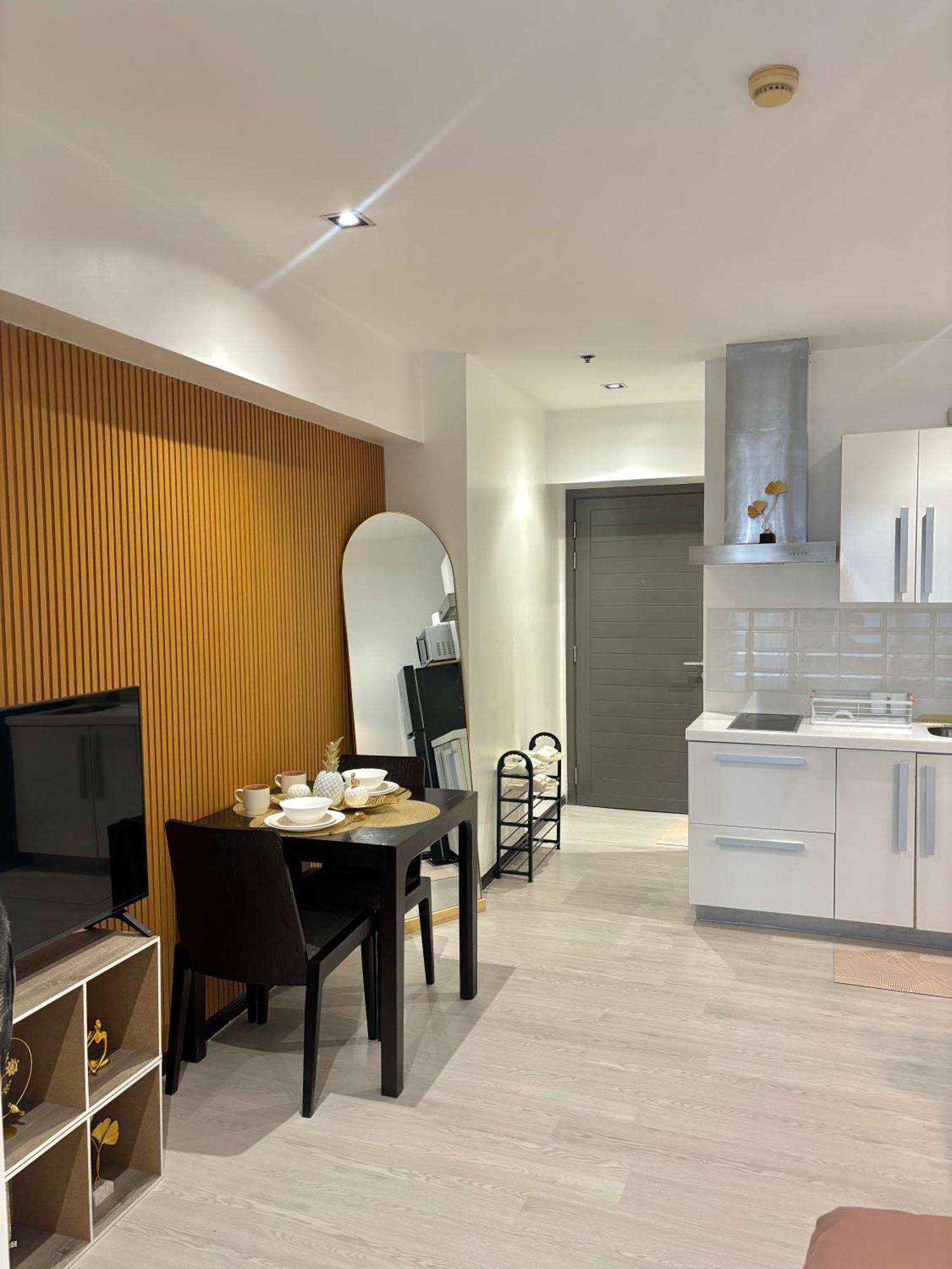 Aparthotel Elixirstaycation At Knightsbridge Residences Manila