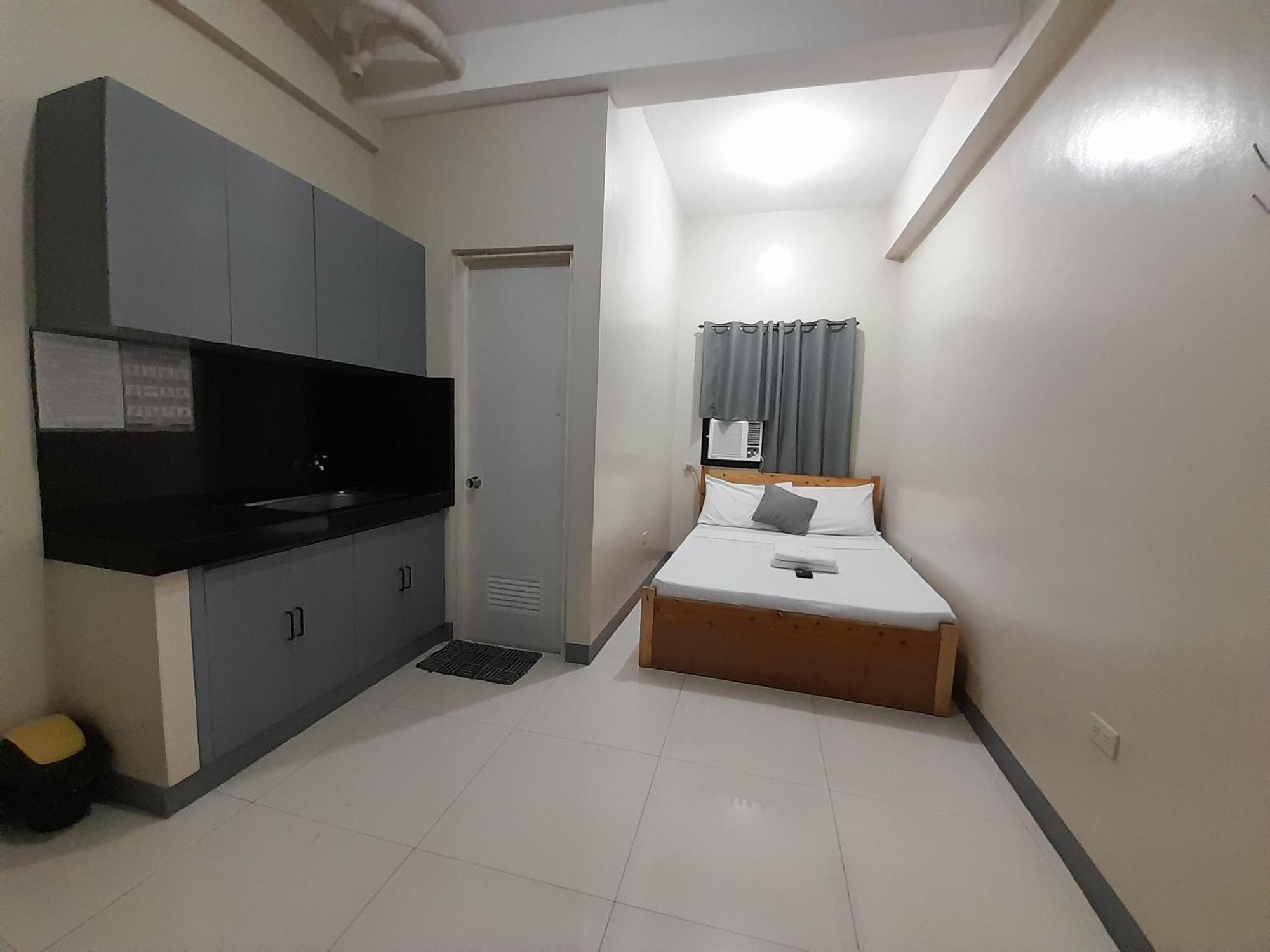 Aparthotel P3k Budget Manila