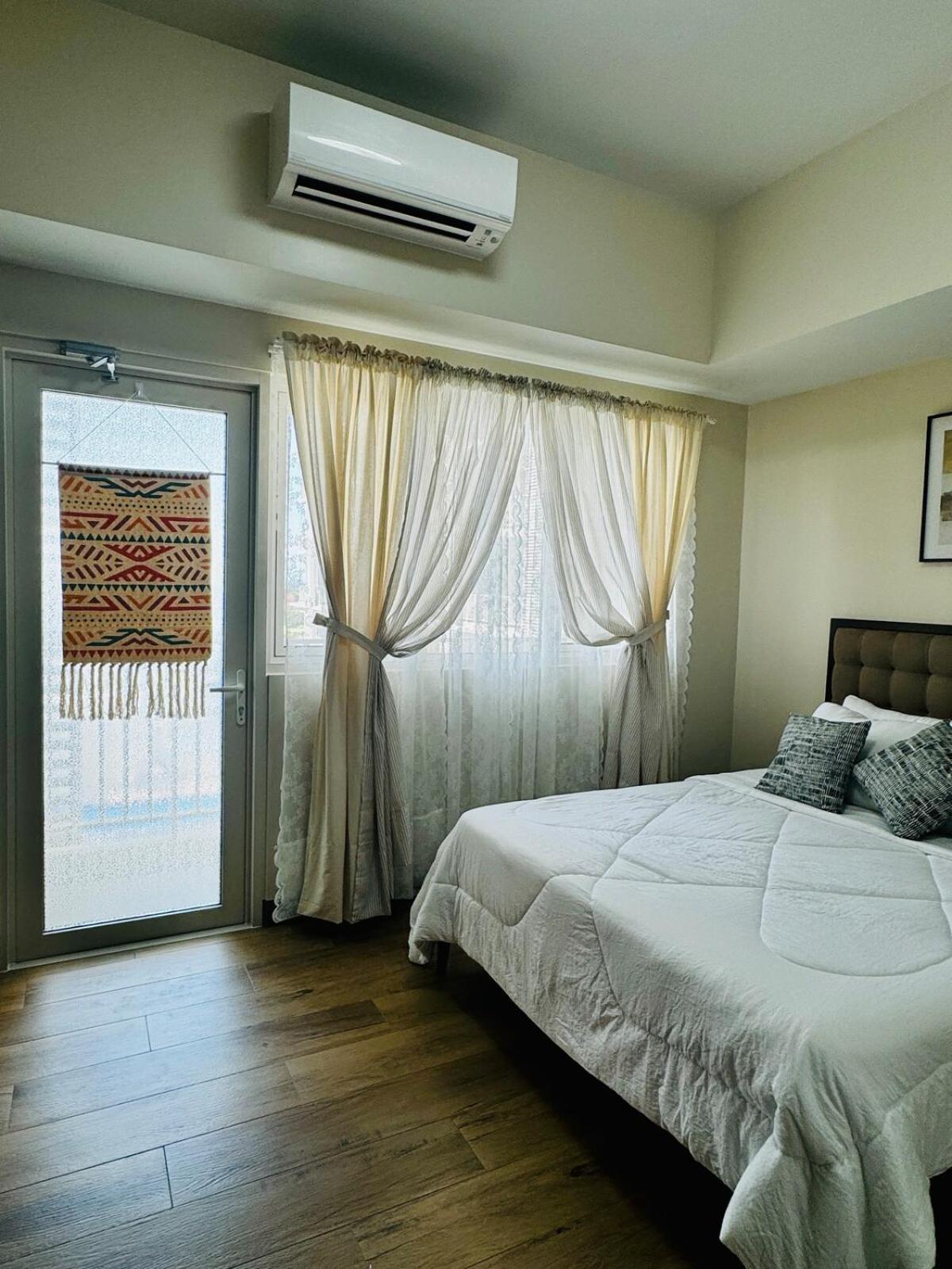 Cozy 1br At Park Mckinley West Near Bgc & Venice Mall Apartment Manila