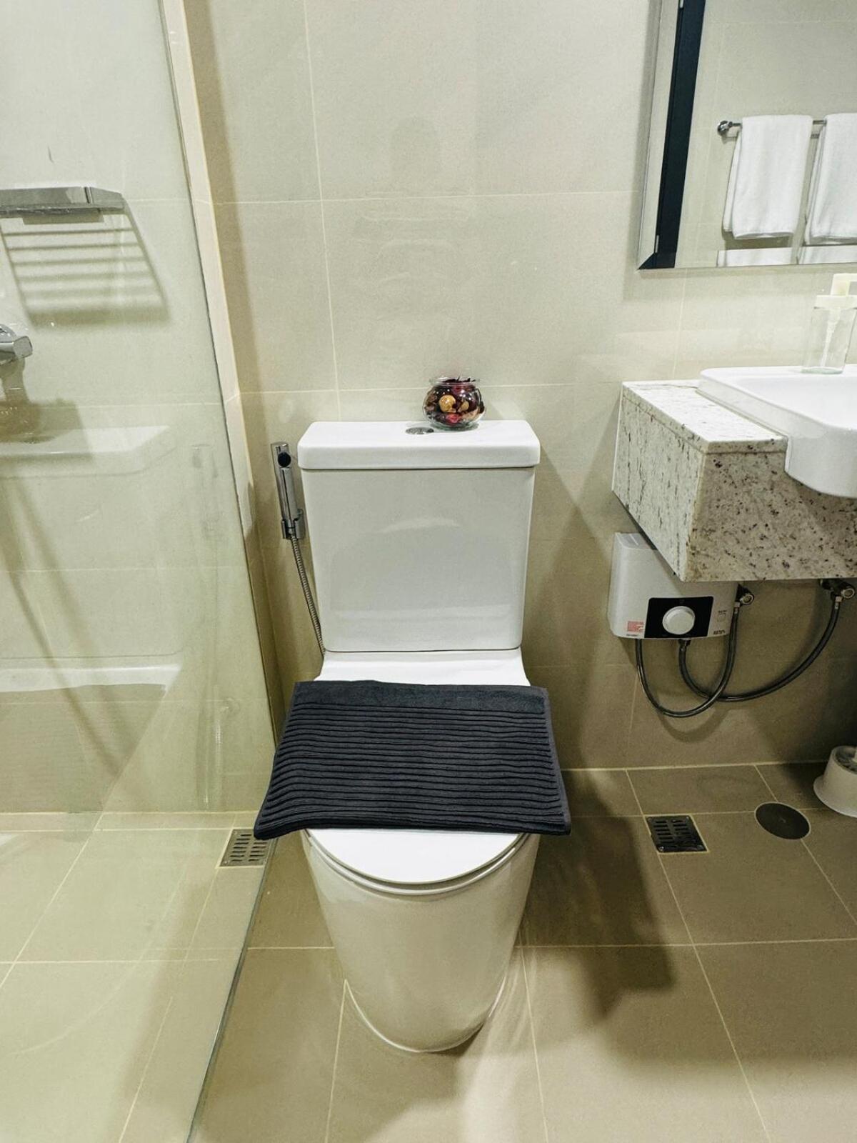 Cozy 1br At Park Mckinley West Near Bgc & Venice Mall Apartment