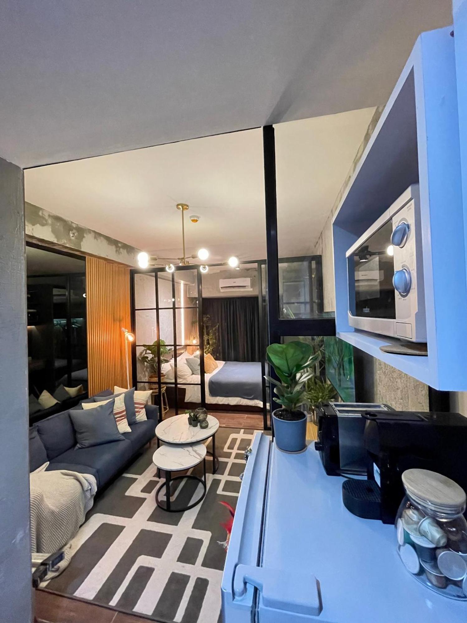 Luxurious 500mbps 1br In Makati Apartment