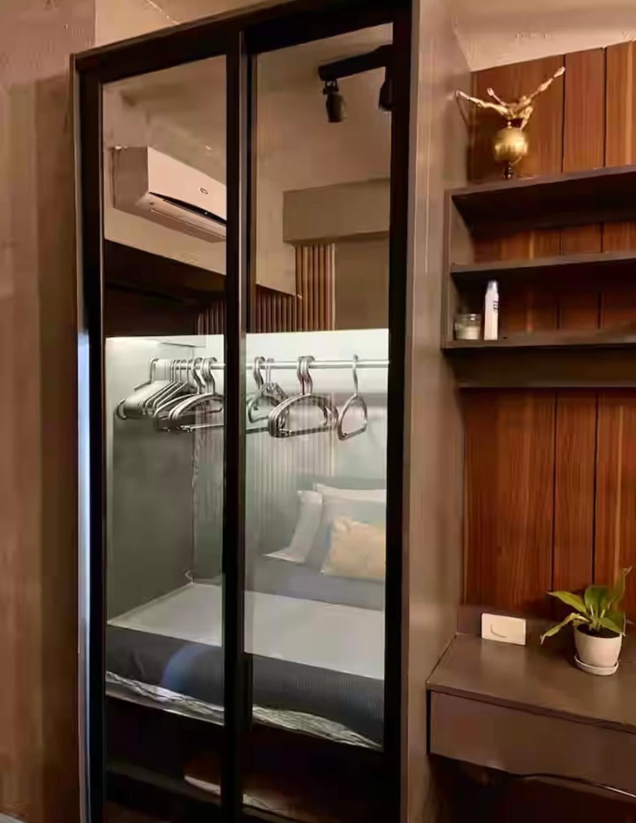 Luxurious 500mbps 1br In Makati Apartment Manila