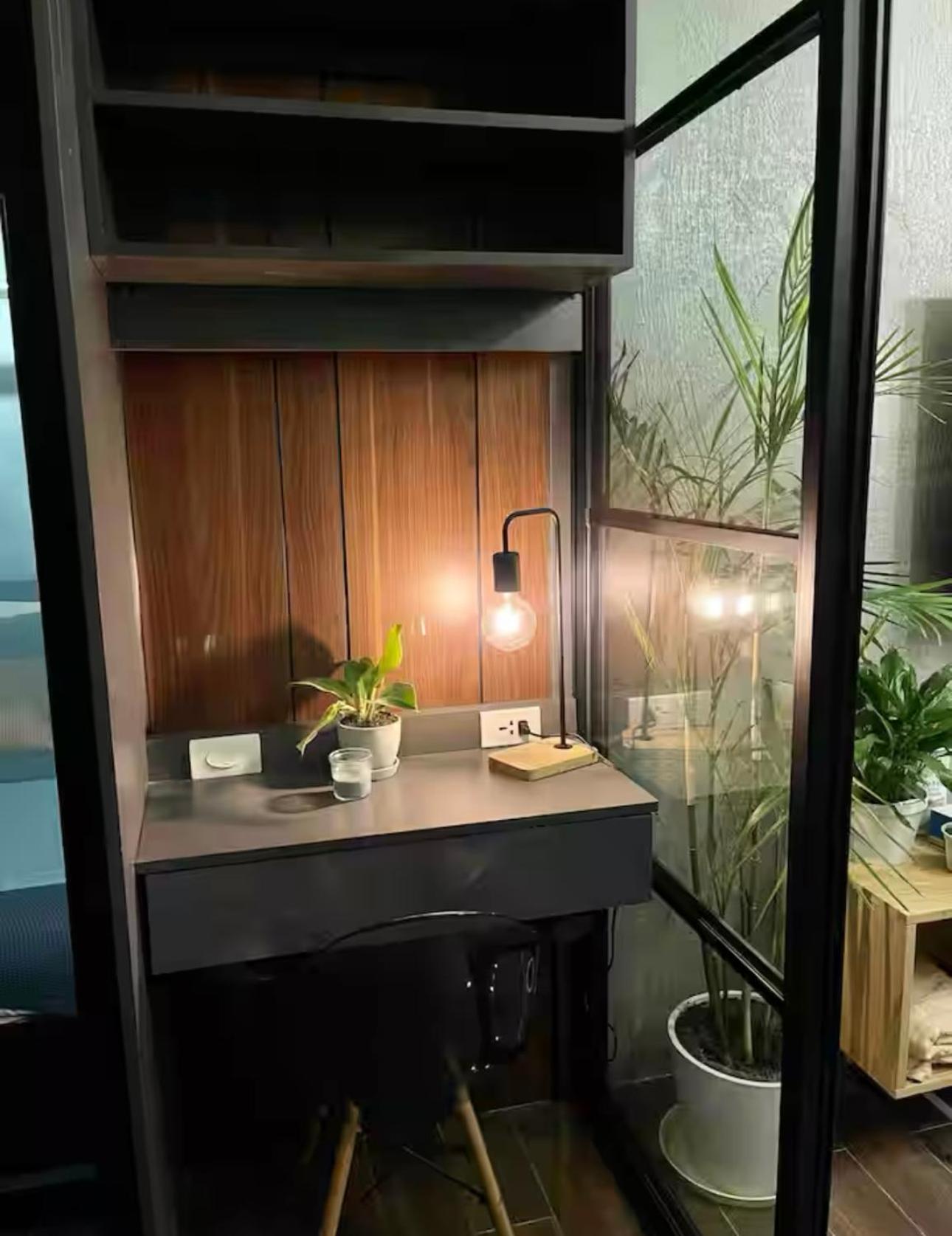Apartment Luxurious 500mbps 1br In Makati *