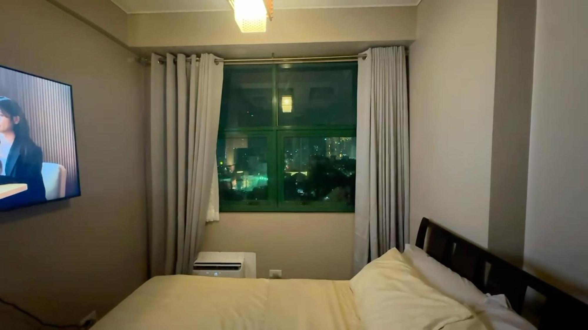 Unit At Symphony Towers, Timog, Quezon