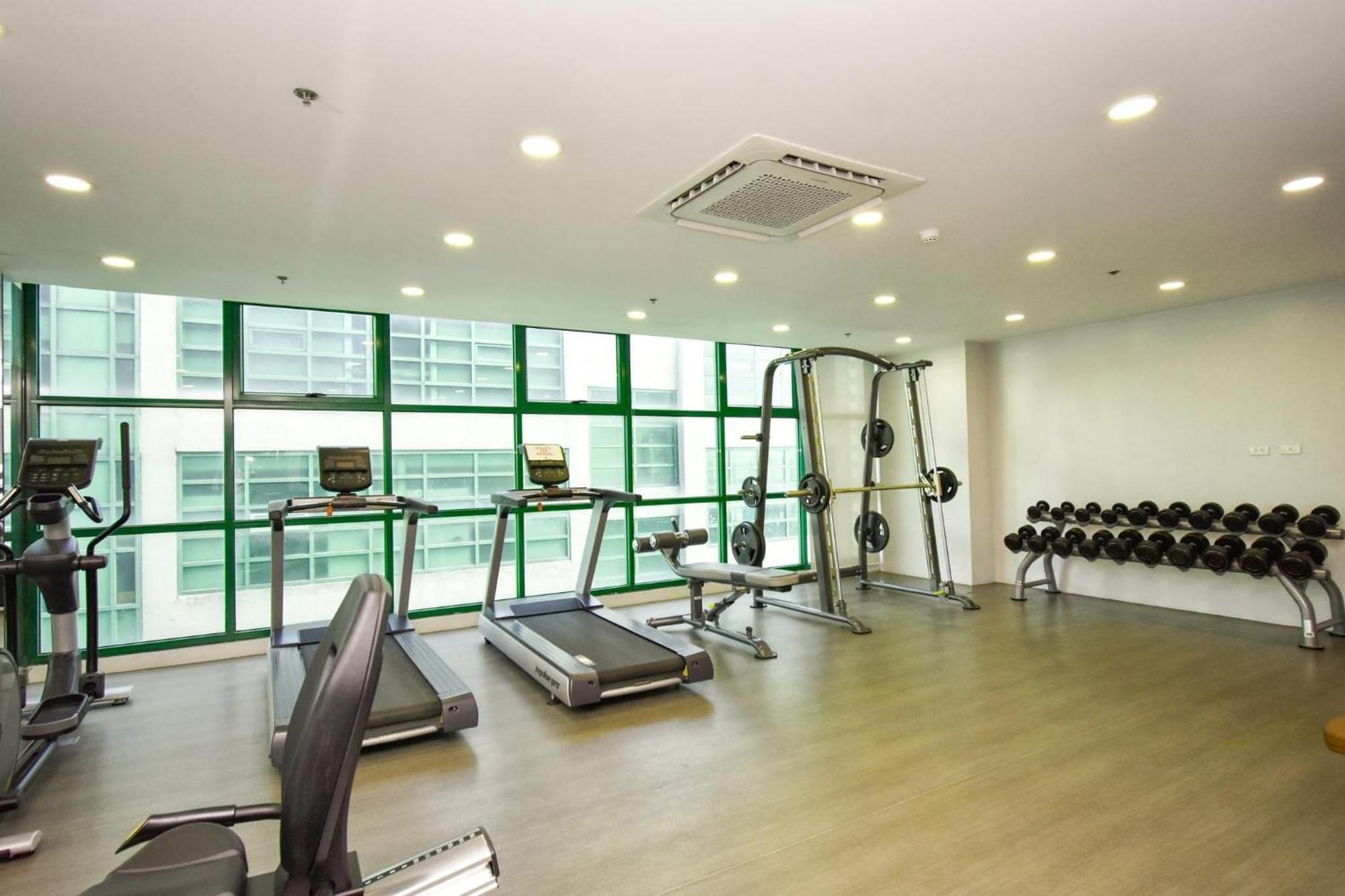 Aparthotel Unit At Symphony Towers, Timog, Quezon Manila