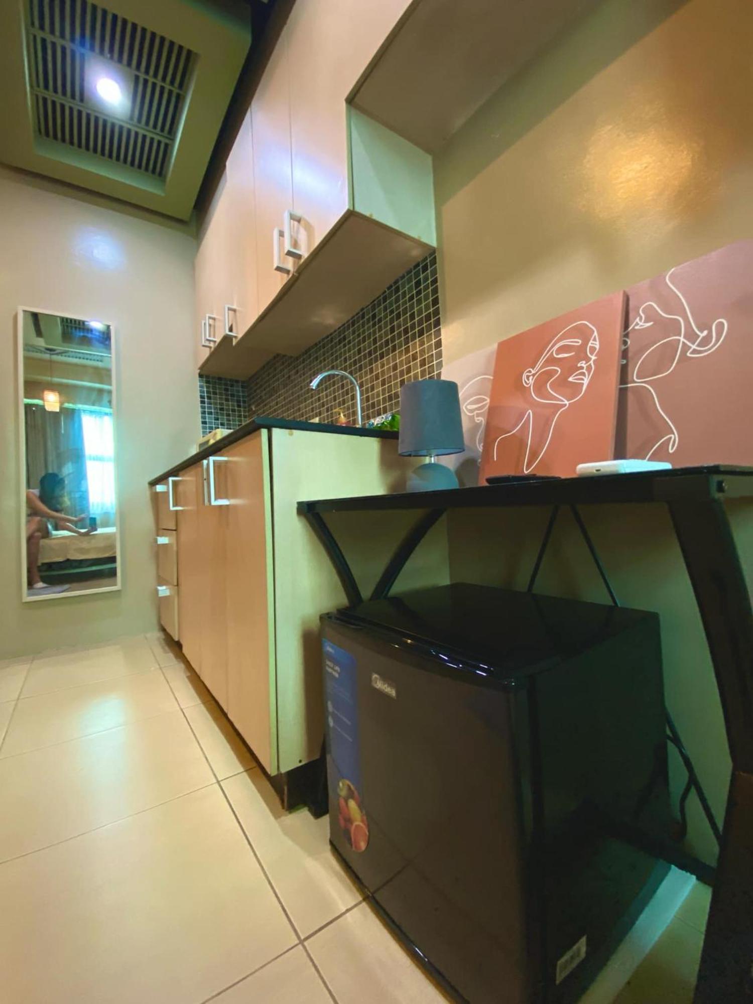 Unit At Symphony Towers, Timog, Quezon Manila
