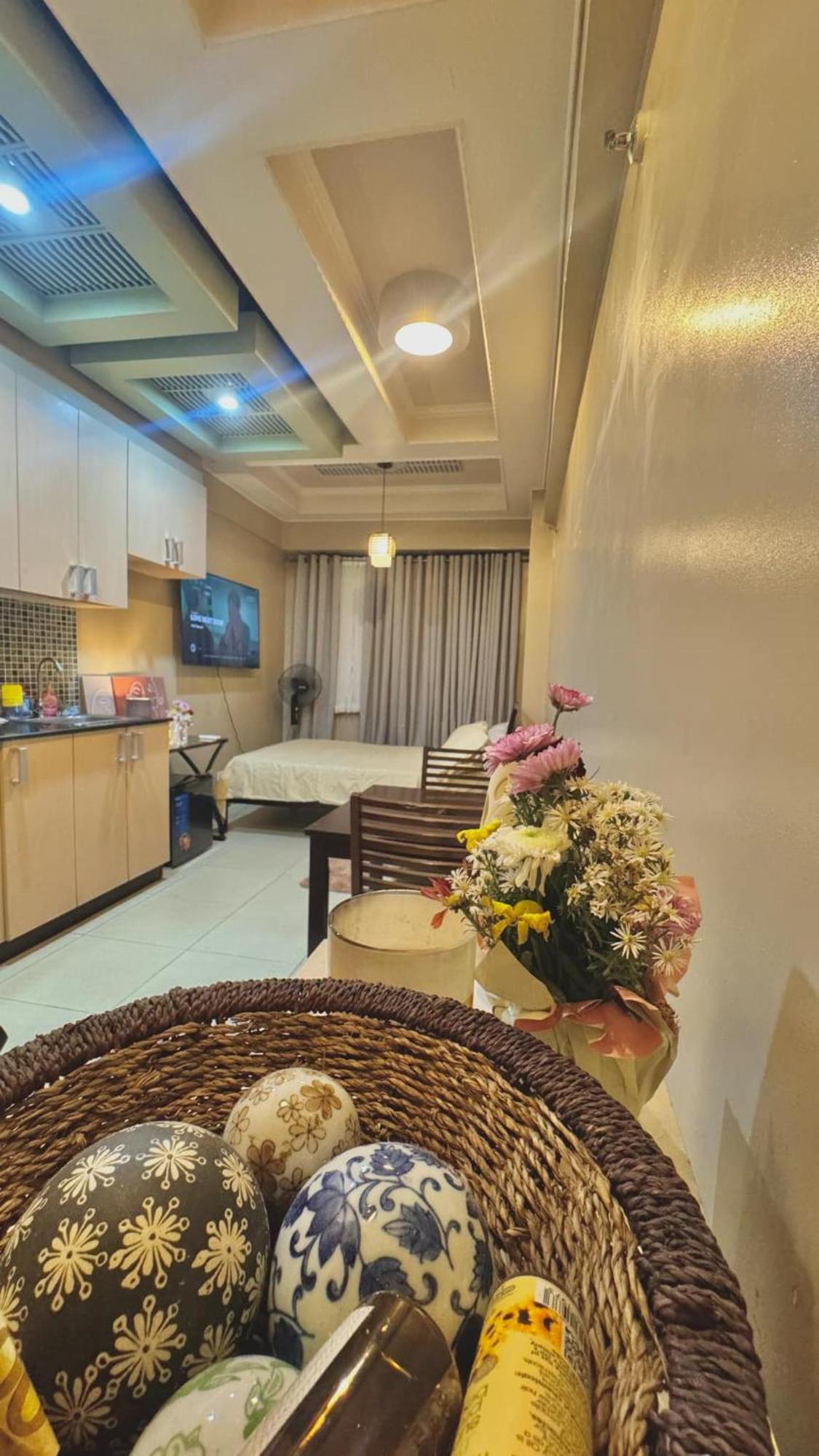 Aparthotel Unit At Symphony Towers, Timog, Quezon *