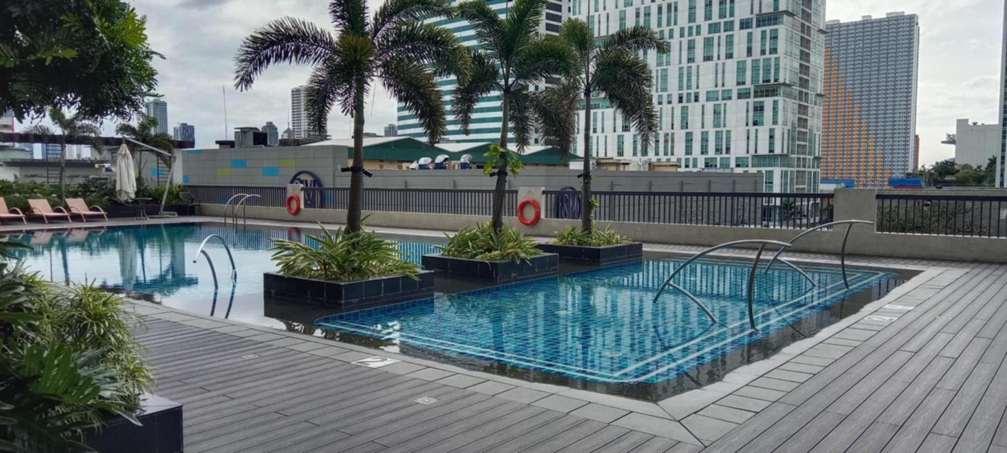 Kristal Place * Manila