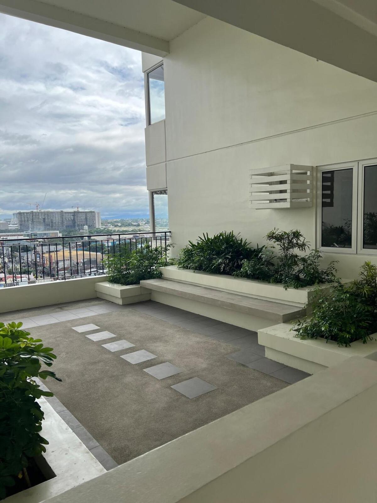 Ananda Square Apartment
