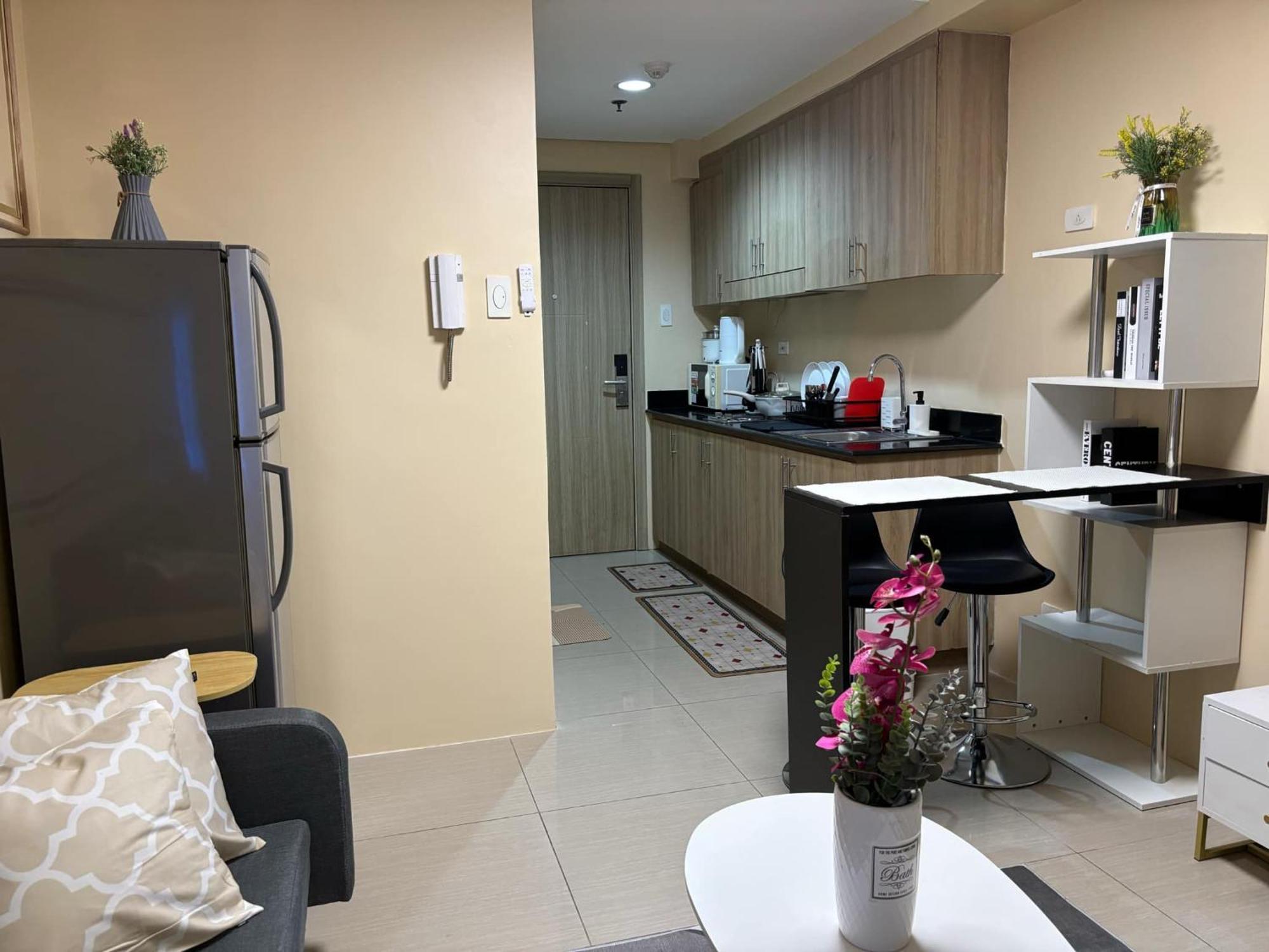 Apartment Shore Residences Tower D Moa Manila