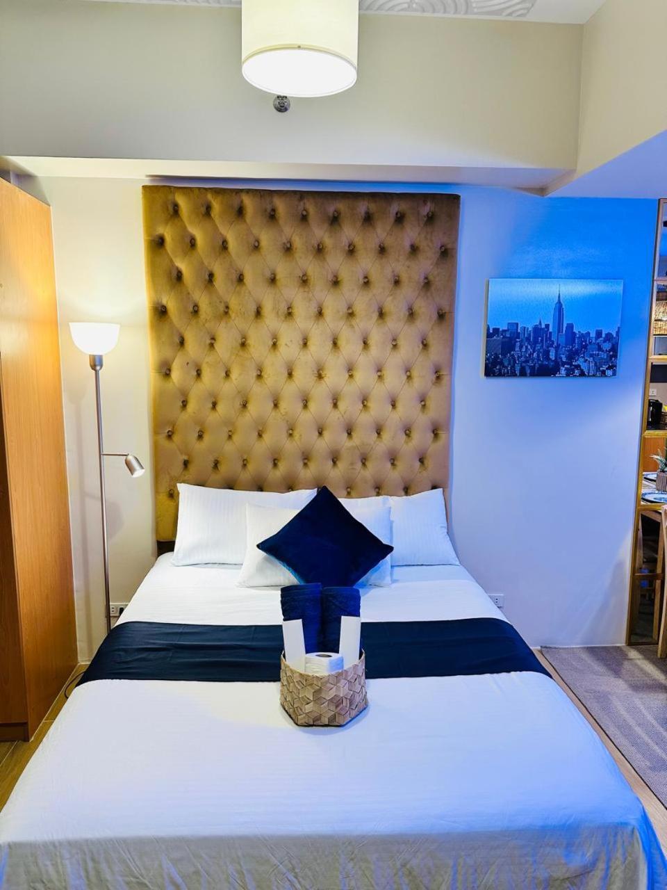 We Vibe, 81 Newport Blvd Across Naia 3 Aparthotel *