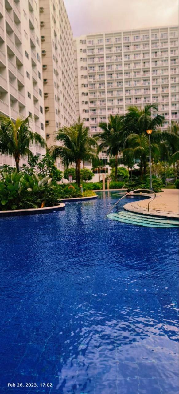 Shore 1 2 3 By Metro Staycation * Manila