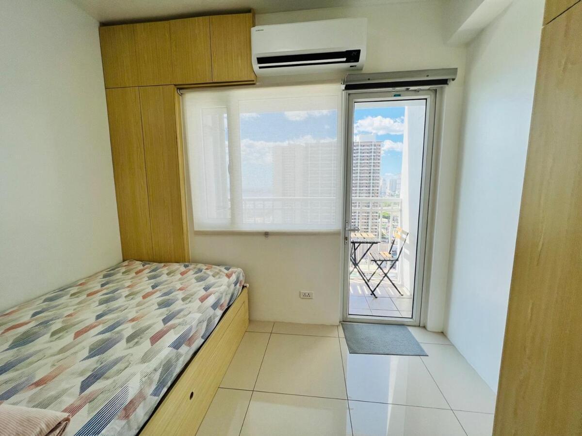 D Crib At Breeze Residences Pasay Philippines Apartment *