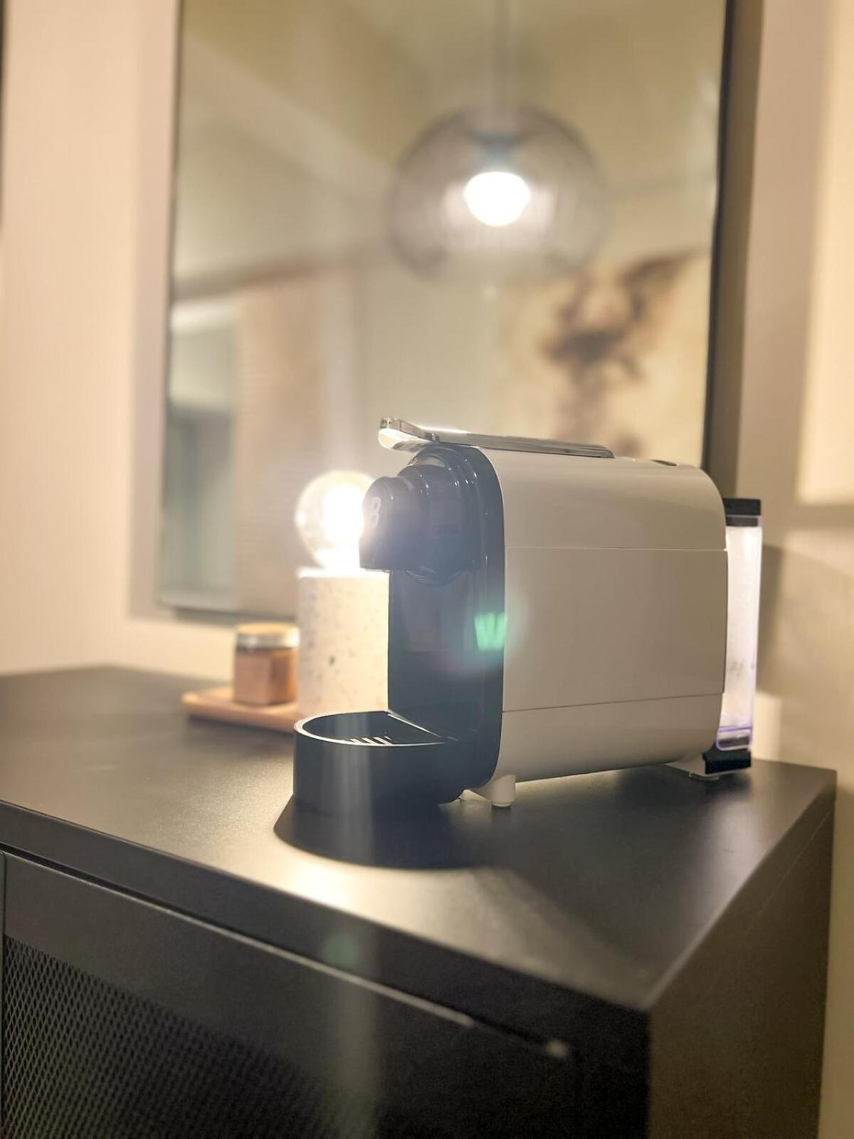 Apartamento Luxestaysmnl Cozy Japandi Netflx Pool 400mbps Manila