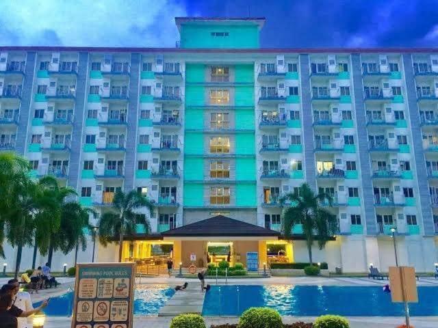 Apartment Field Residences