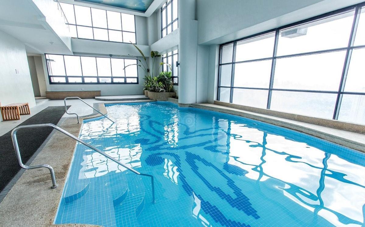 Bsa Twin Towers Pool Netflix Sm Megamall Apartment Manila