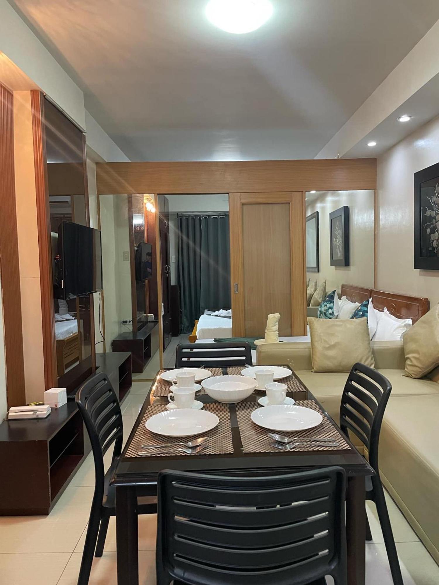 Dms Staycation Moa View