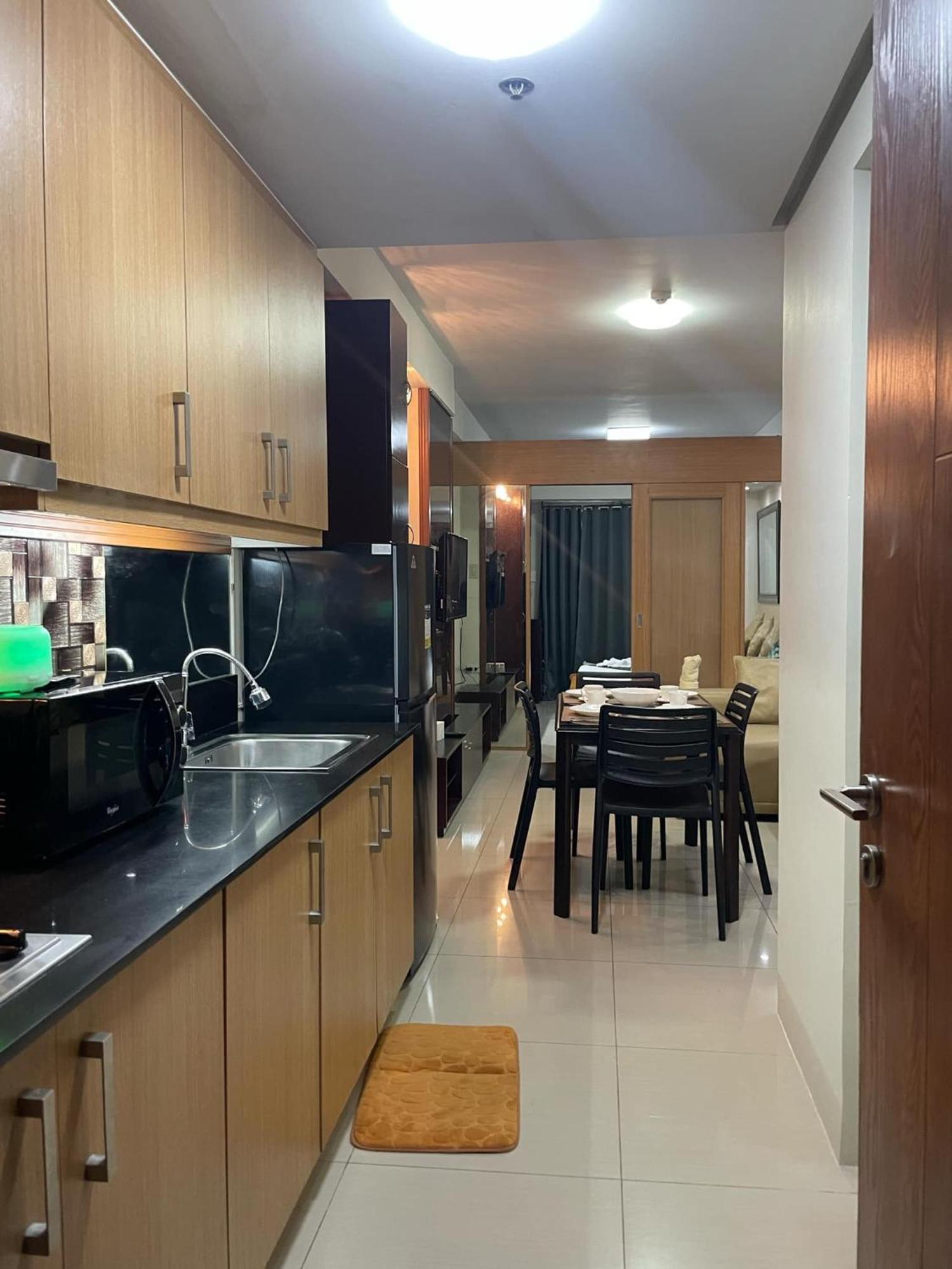 Dms Staycation Moa View Manila