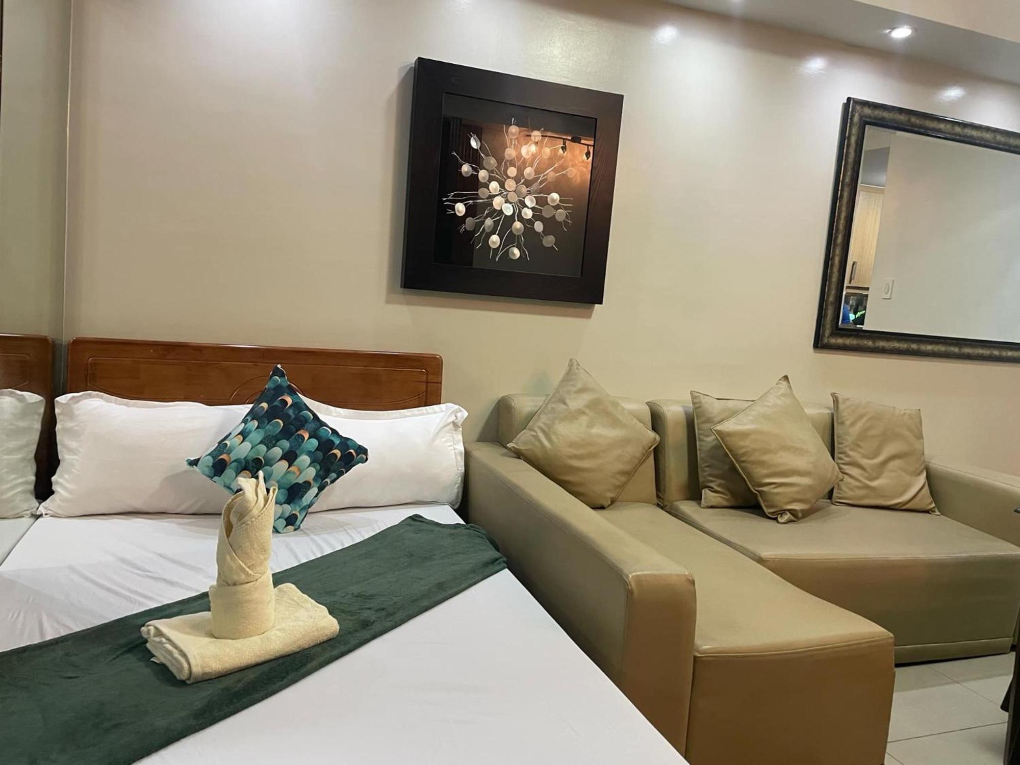 Dms Staycation Moa View