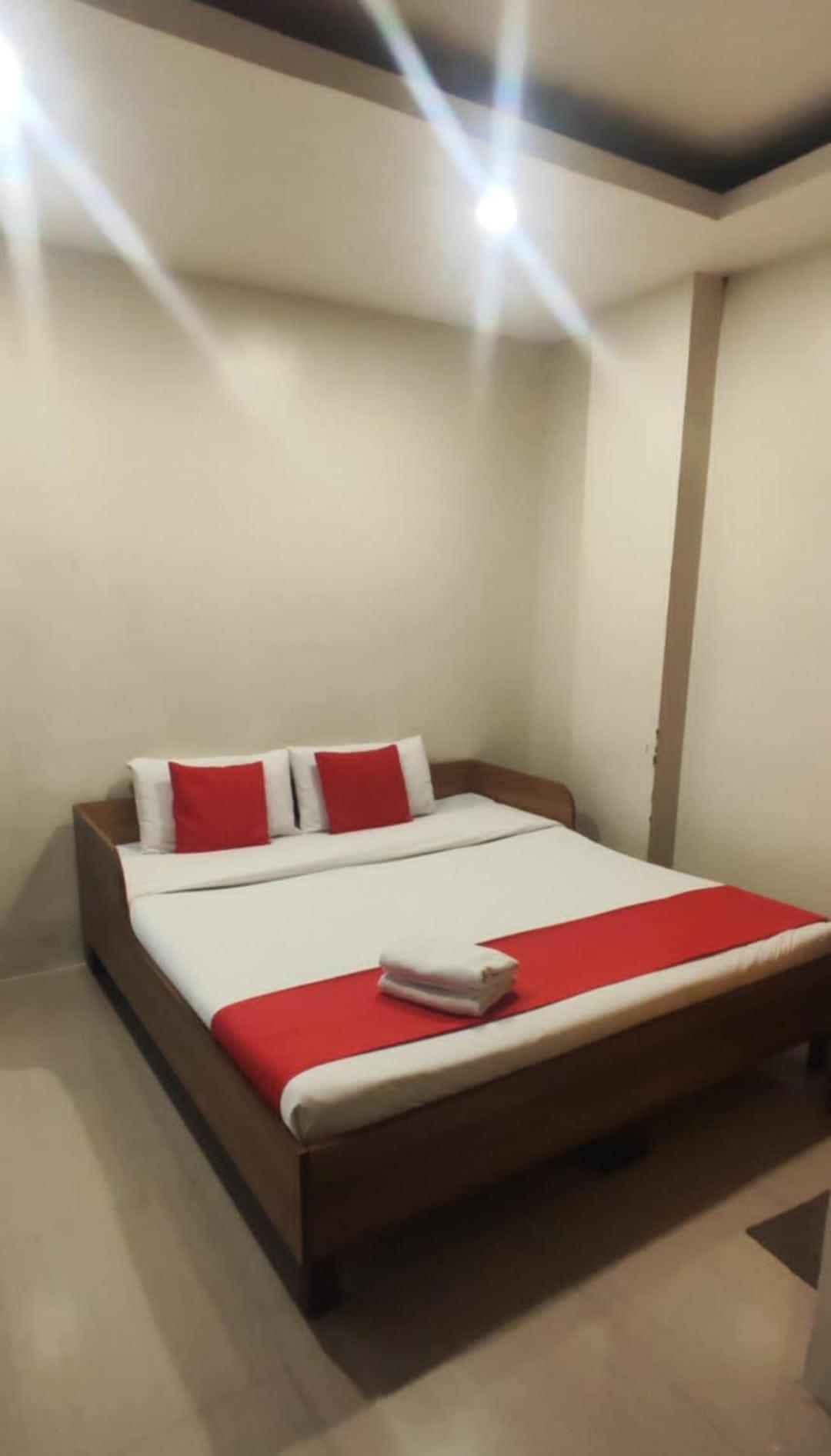 The Quarters Hostel Manila