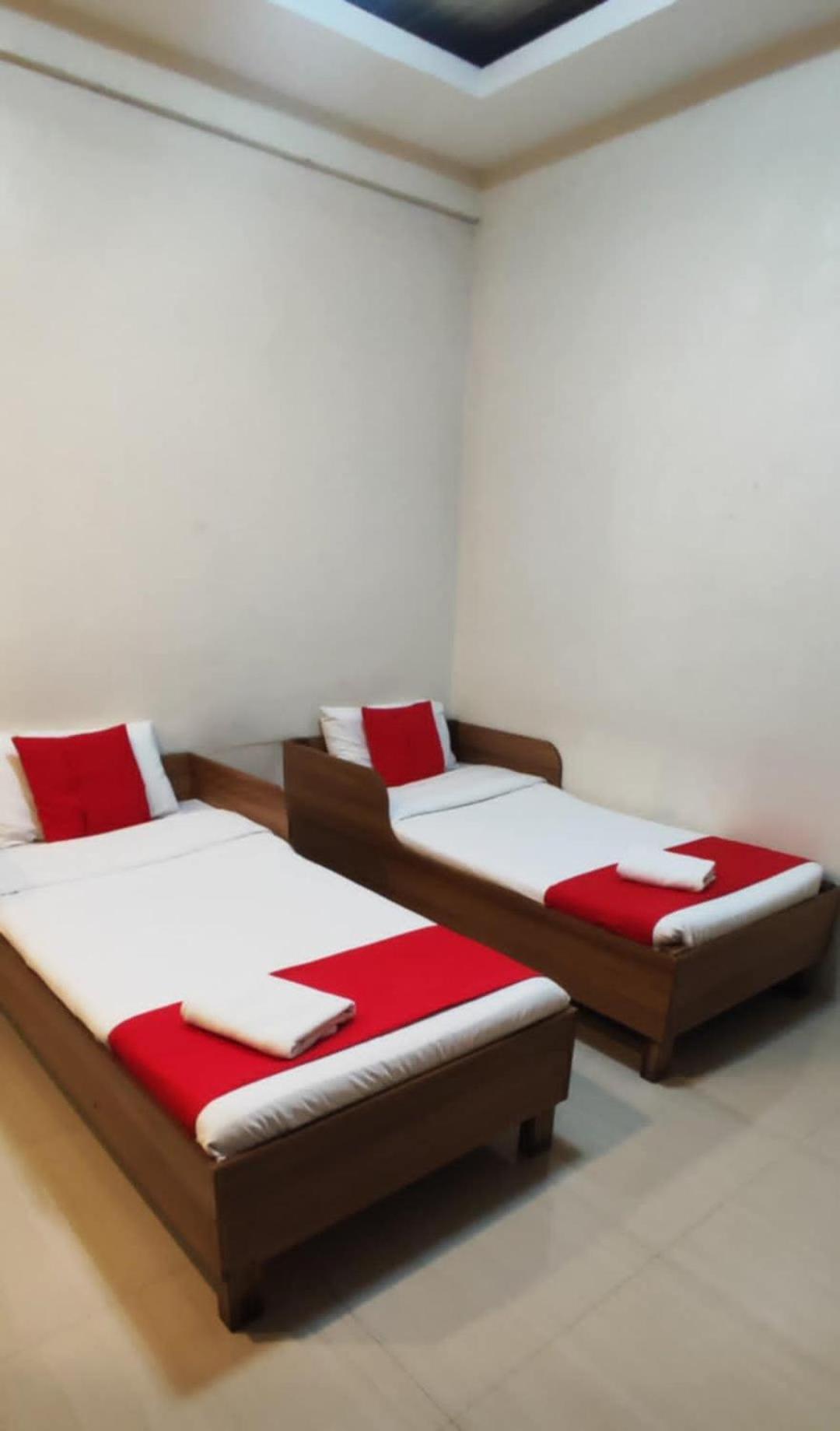 The Quarters Hostel Manila