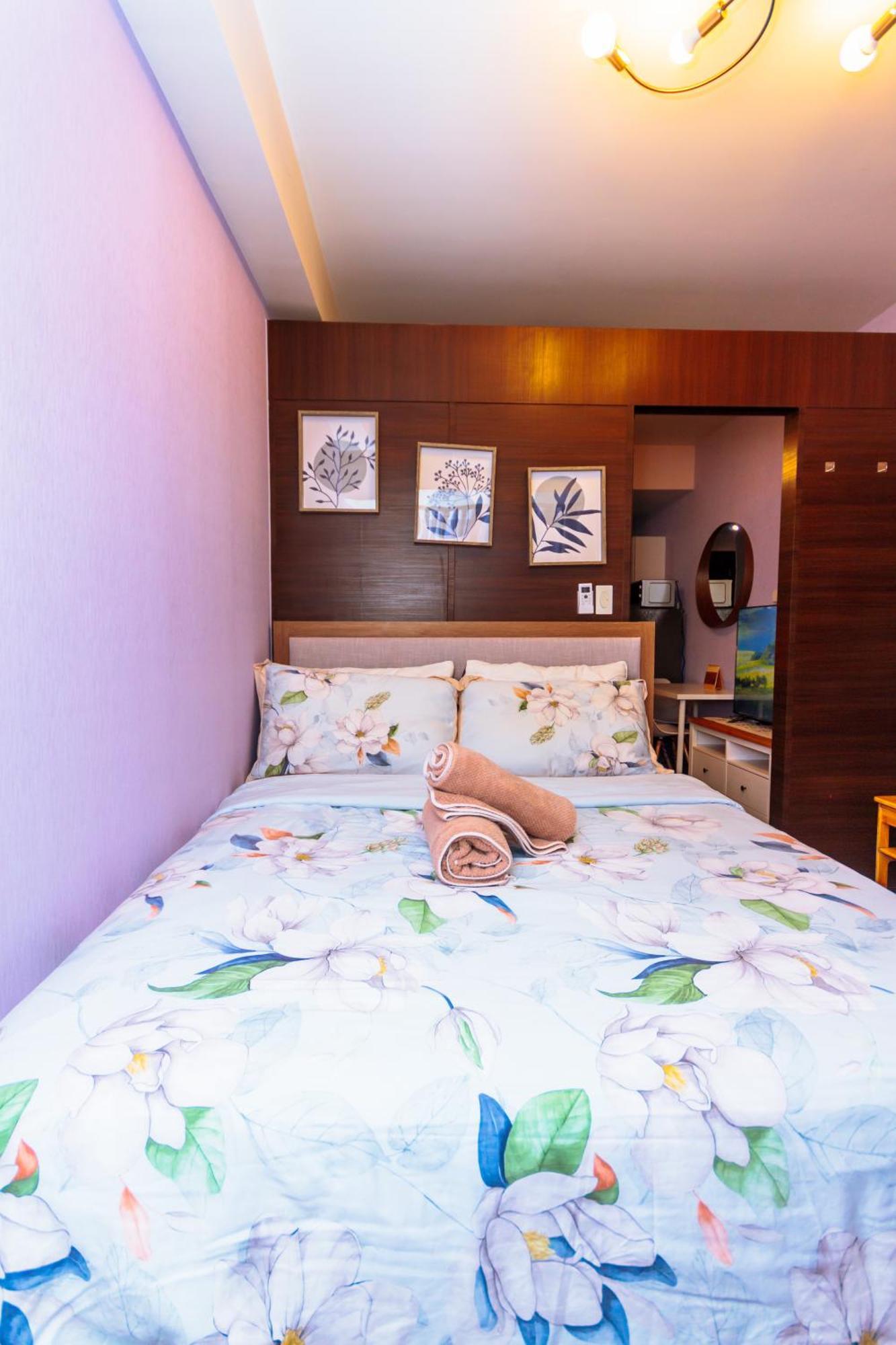 Apartment Chic Floating Penthouse Makati Gym Air Gym Swim Park 300mb Manila