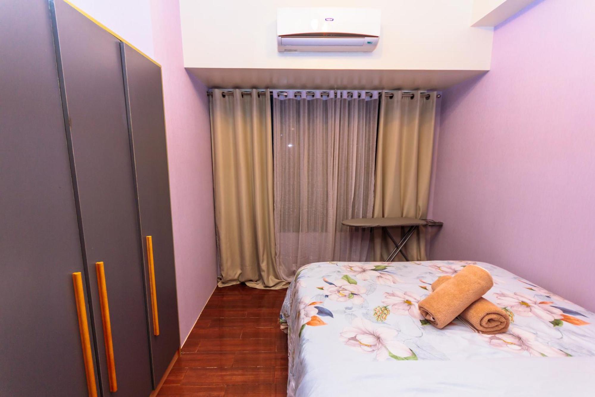 Chic Floating Penthouse Makati Gym Air Gym Swim Park 300mb