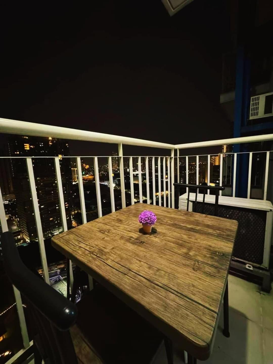 Affordable 1br, Balcony And Wifi At Light Apartment *