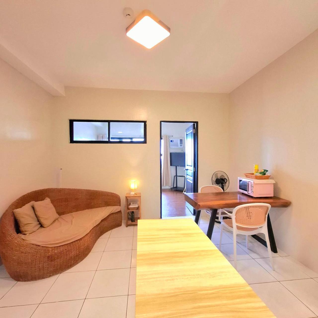 Breathtaking Bayviews - 1 Bedroom 1 Bathroom With Balcony Bayview Pool Netflix - Housekeeping Available - Apartment