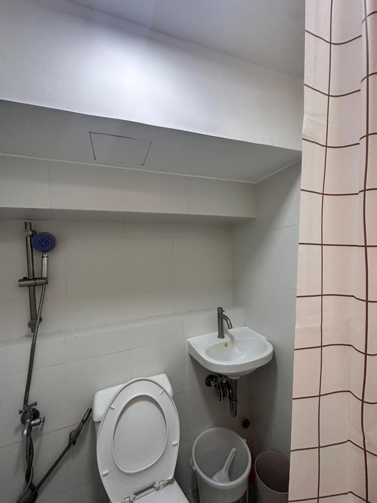 Apartment 2 Bedroom 2 Bath With Netflix And Karaoke Near Mrt Edsa