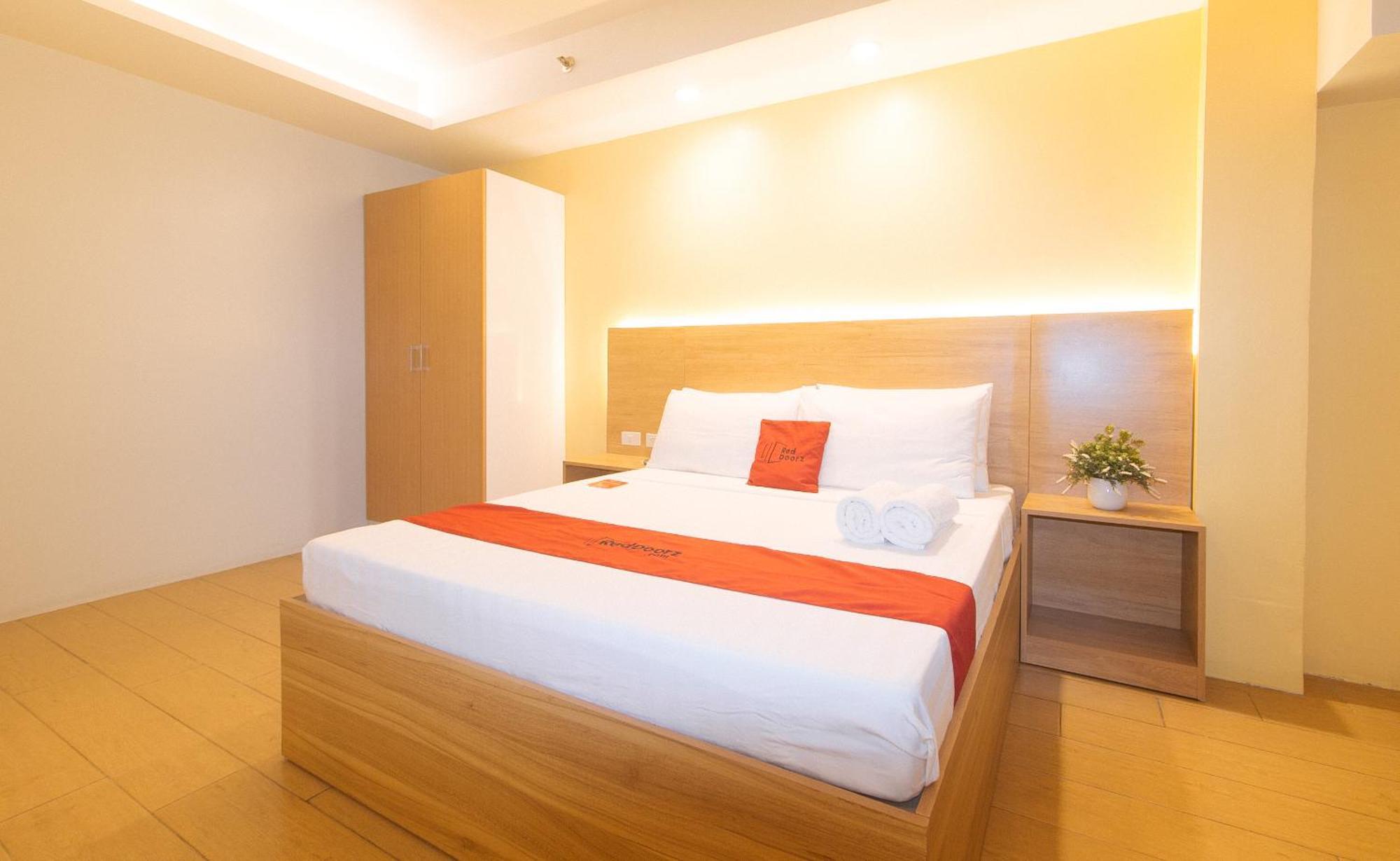 Reddoorz At Luxelite Makati 2*