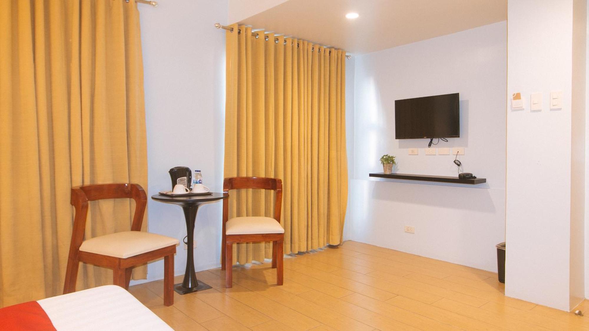 Reddoorz At Luxelite Makati Hotel 2*