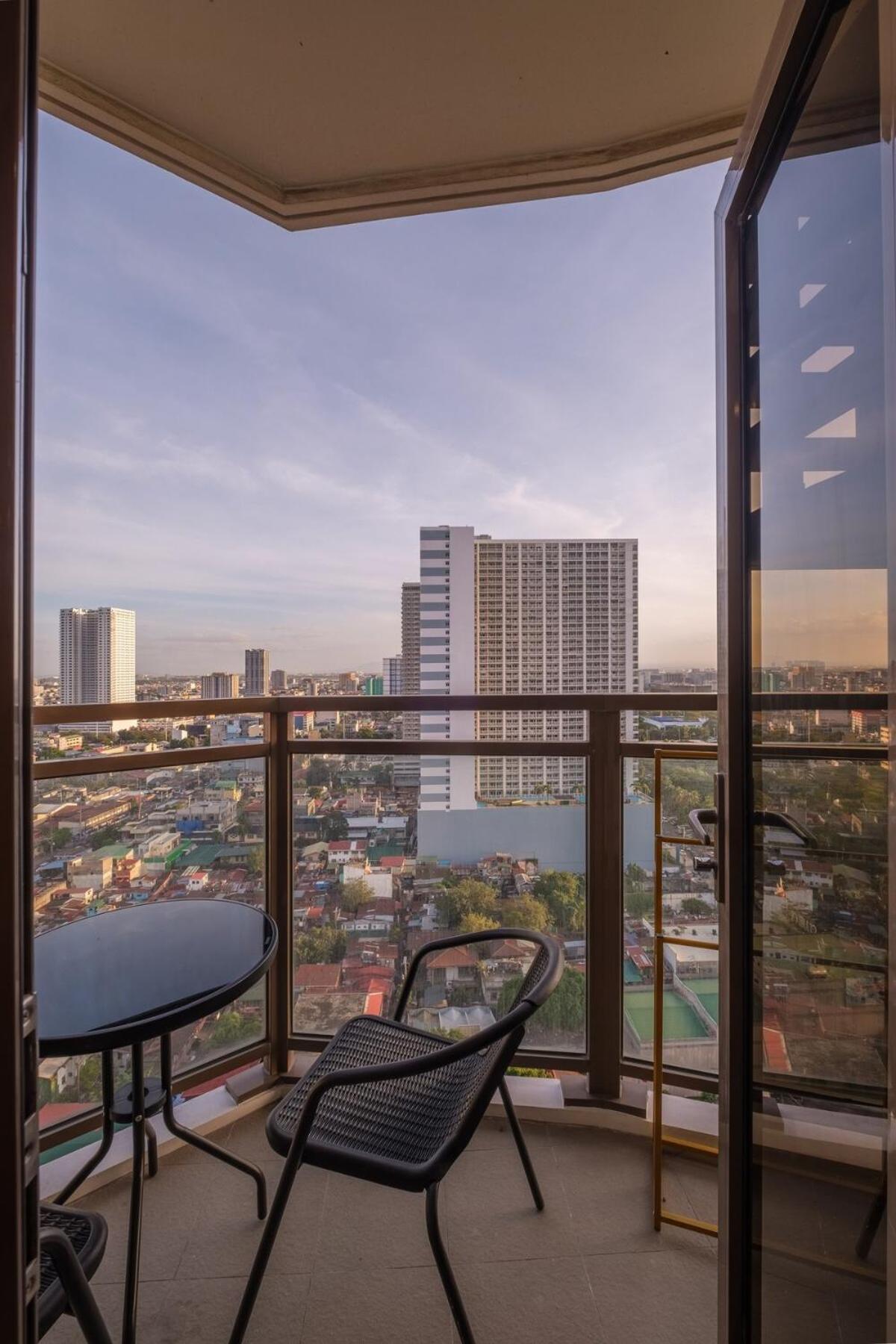 Apartment 1br In Pasay - The Radiance Bay