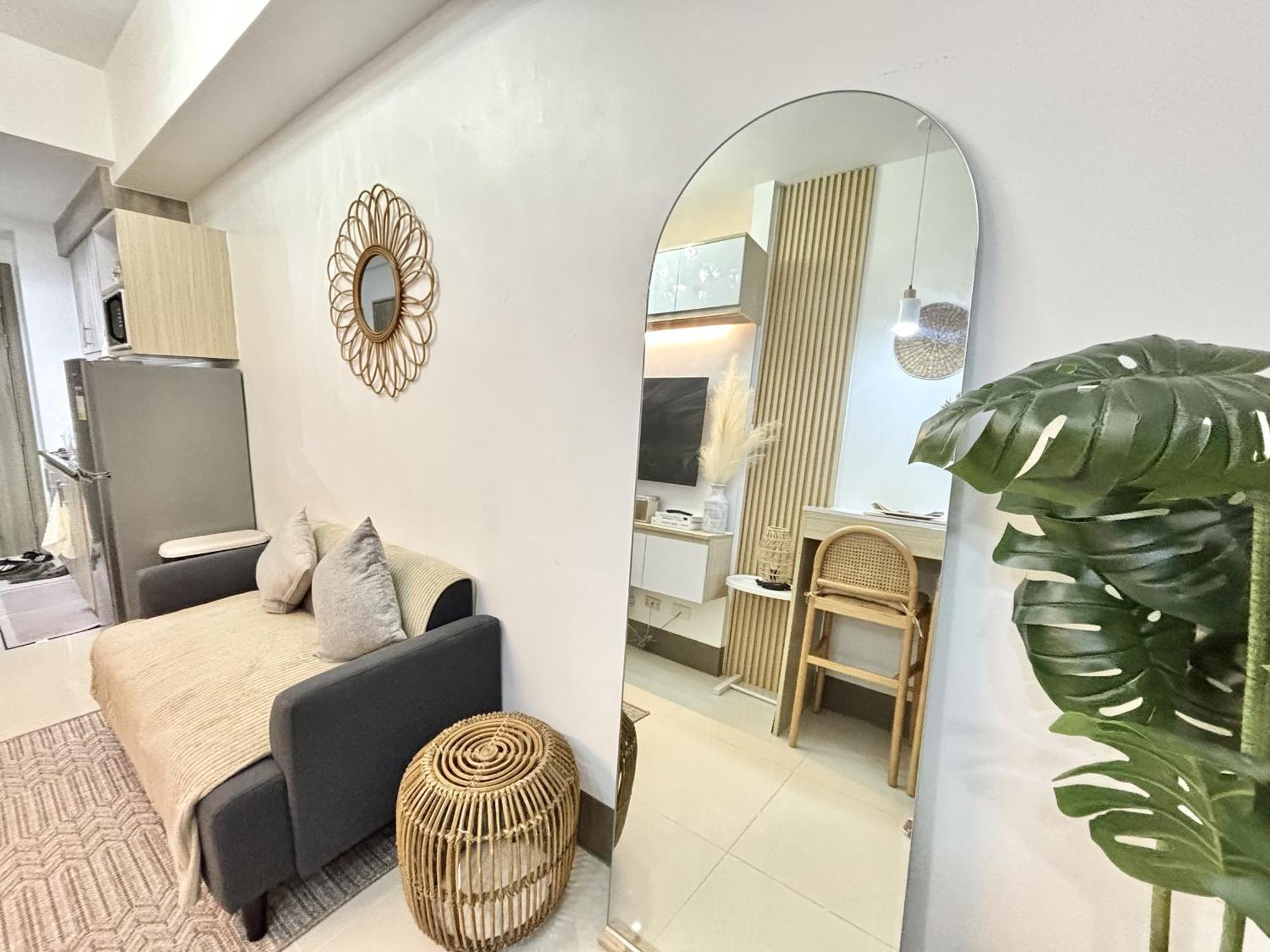 Cozy And Stylish Unit In Fame Residences Manila