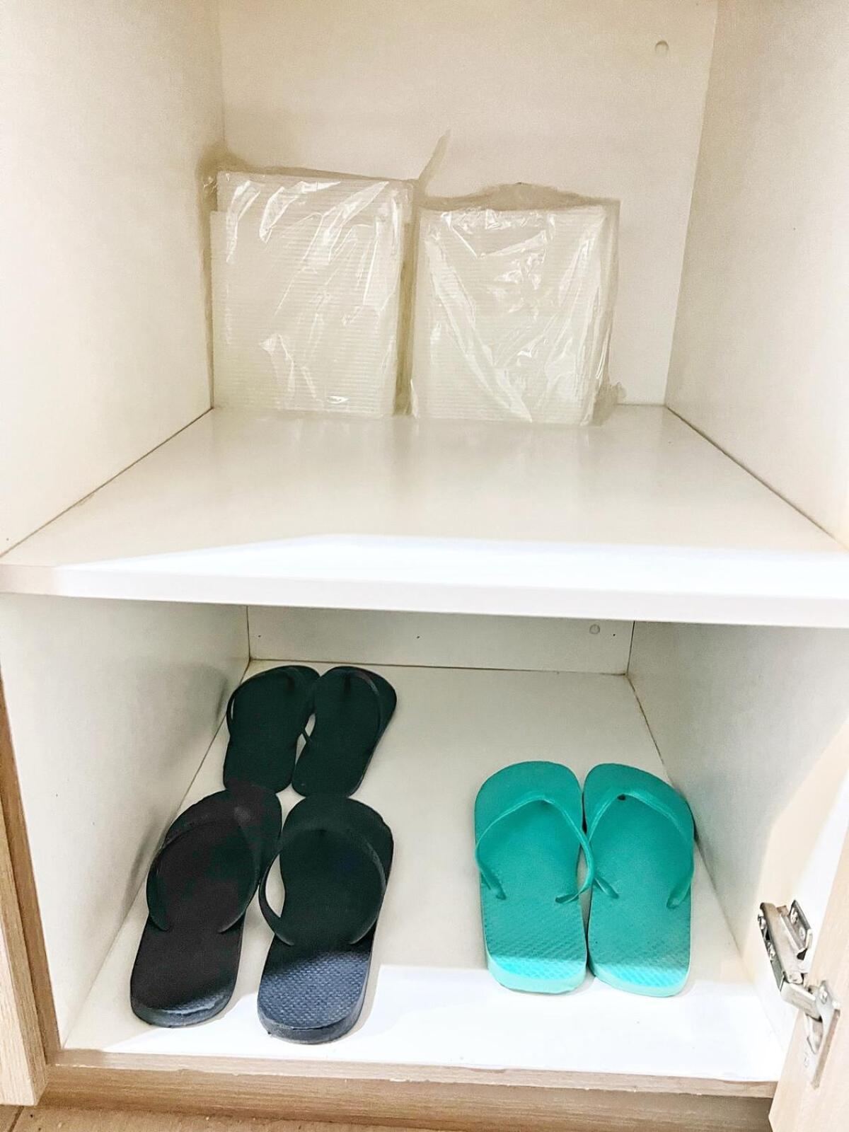 Apartment Bay, Seaside Living Near Moa, Unit