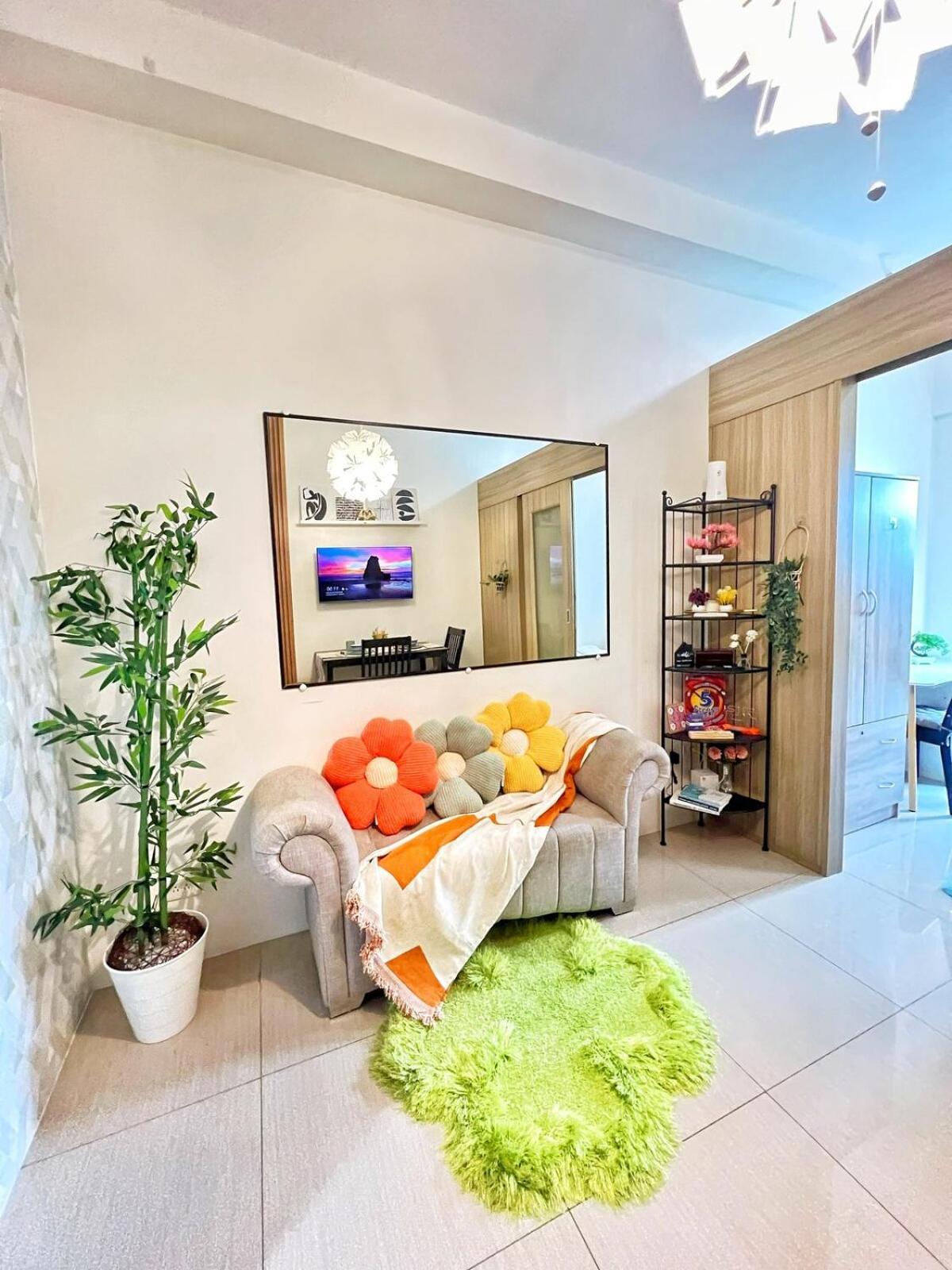 Bay, Seaside Living Near Moa, Unit Manila