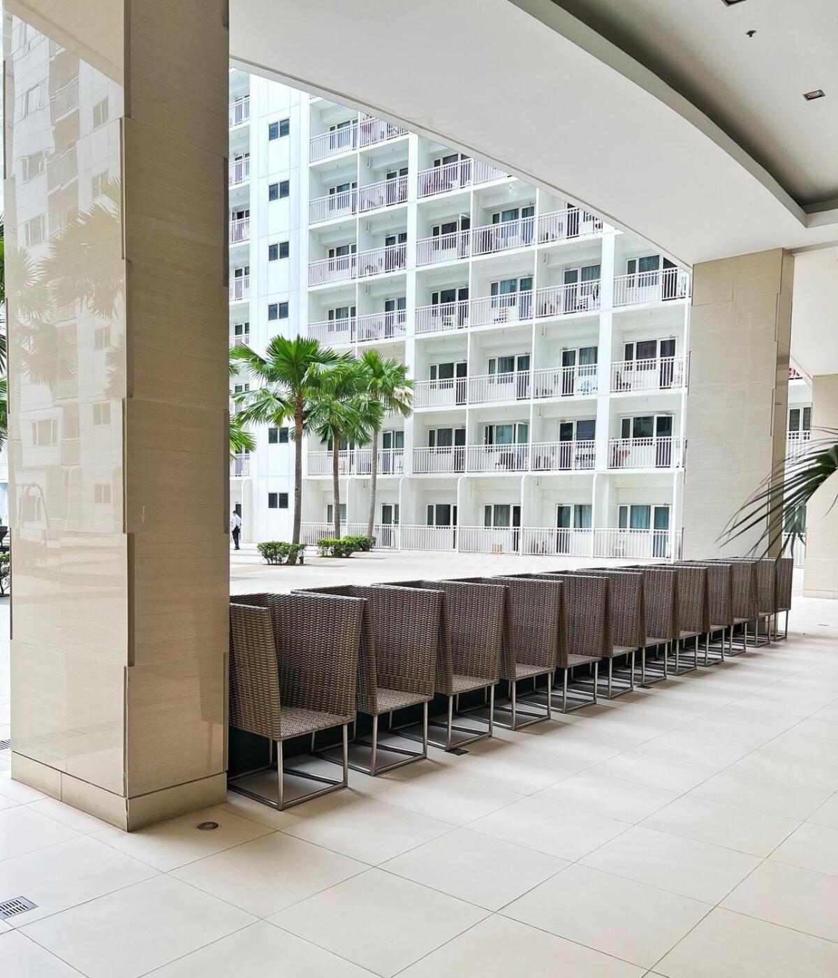Bay, Seaside Living Near Moa, Unit Apartment Manila