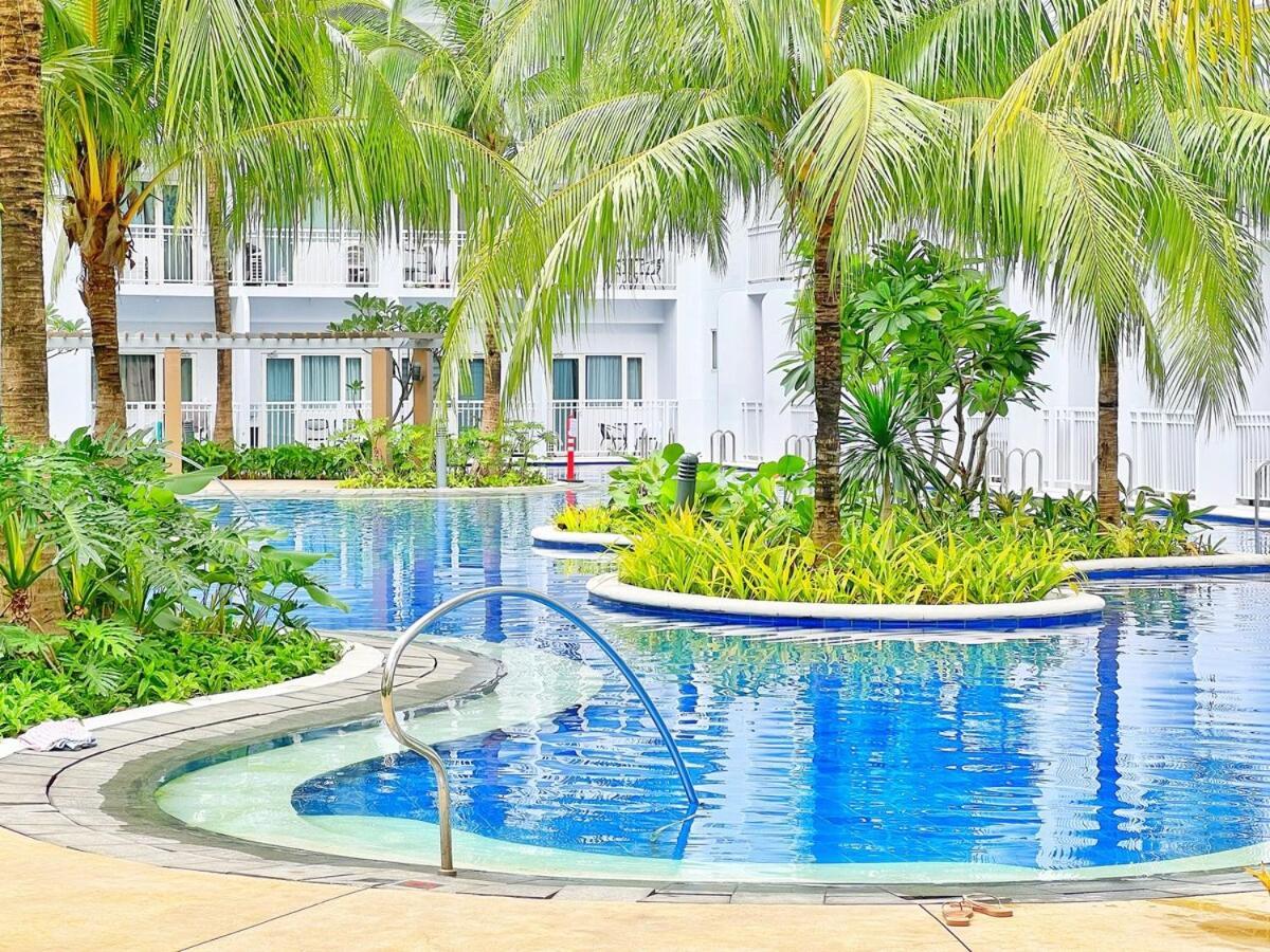 Apartment Bay, Seaside Living Near Moa, Unit