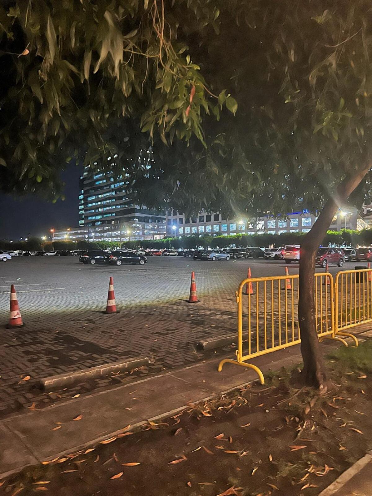 Bay, Seaside Living Near Moa, Unit Apartment Manila
