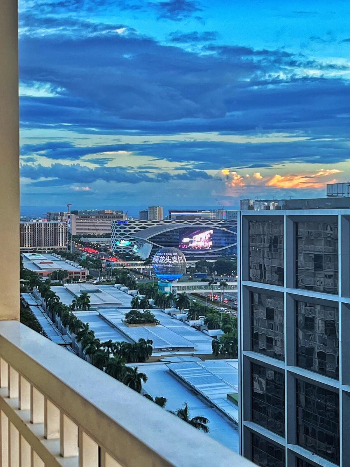 Bay, Seaside Living Near Moa, Unit Apartment *